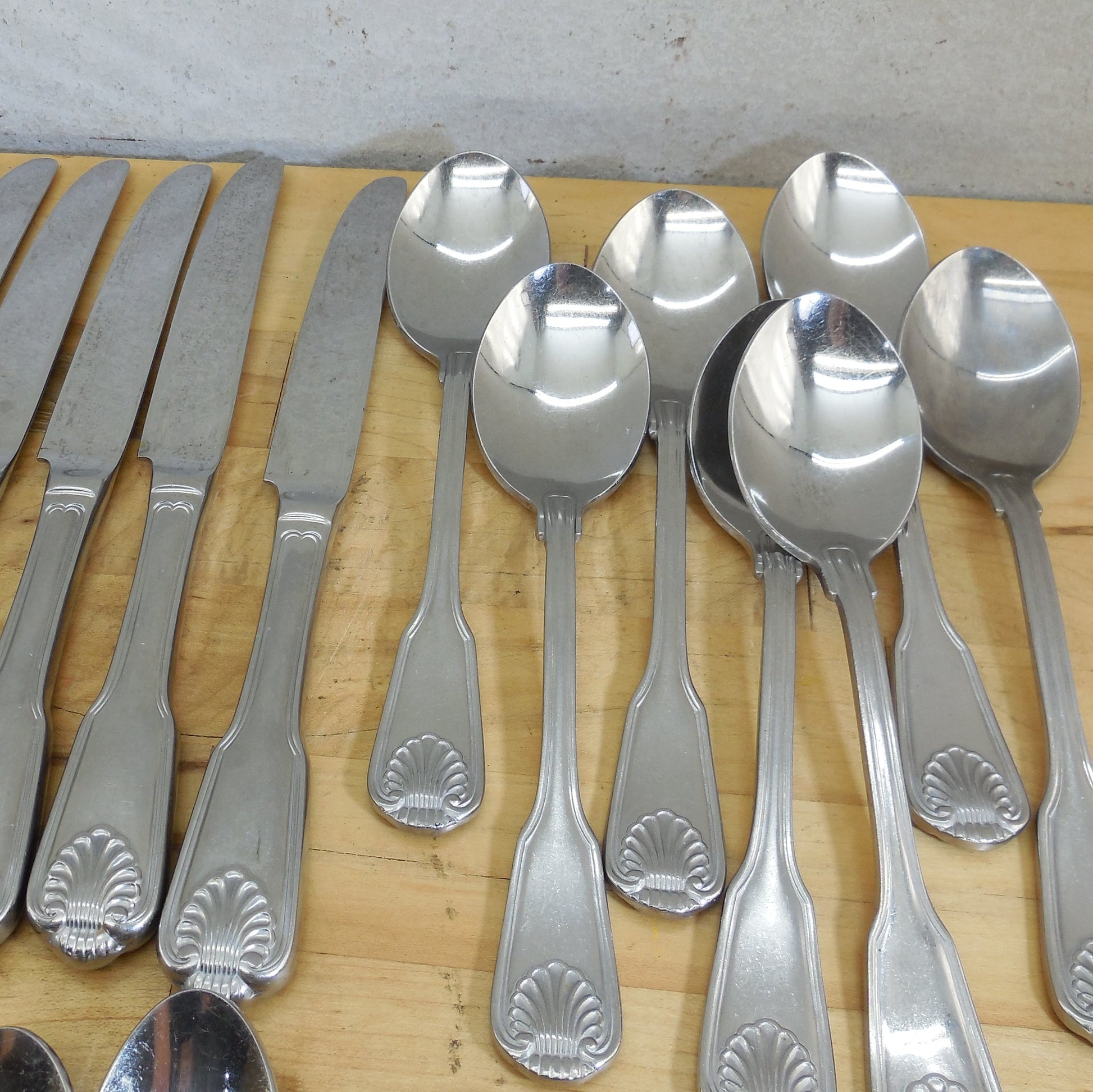 Towle Supreme Cutlery English Shell Stainless Flatware 38 Lot Partial Set