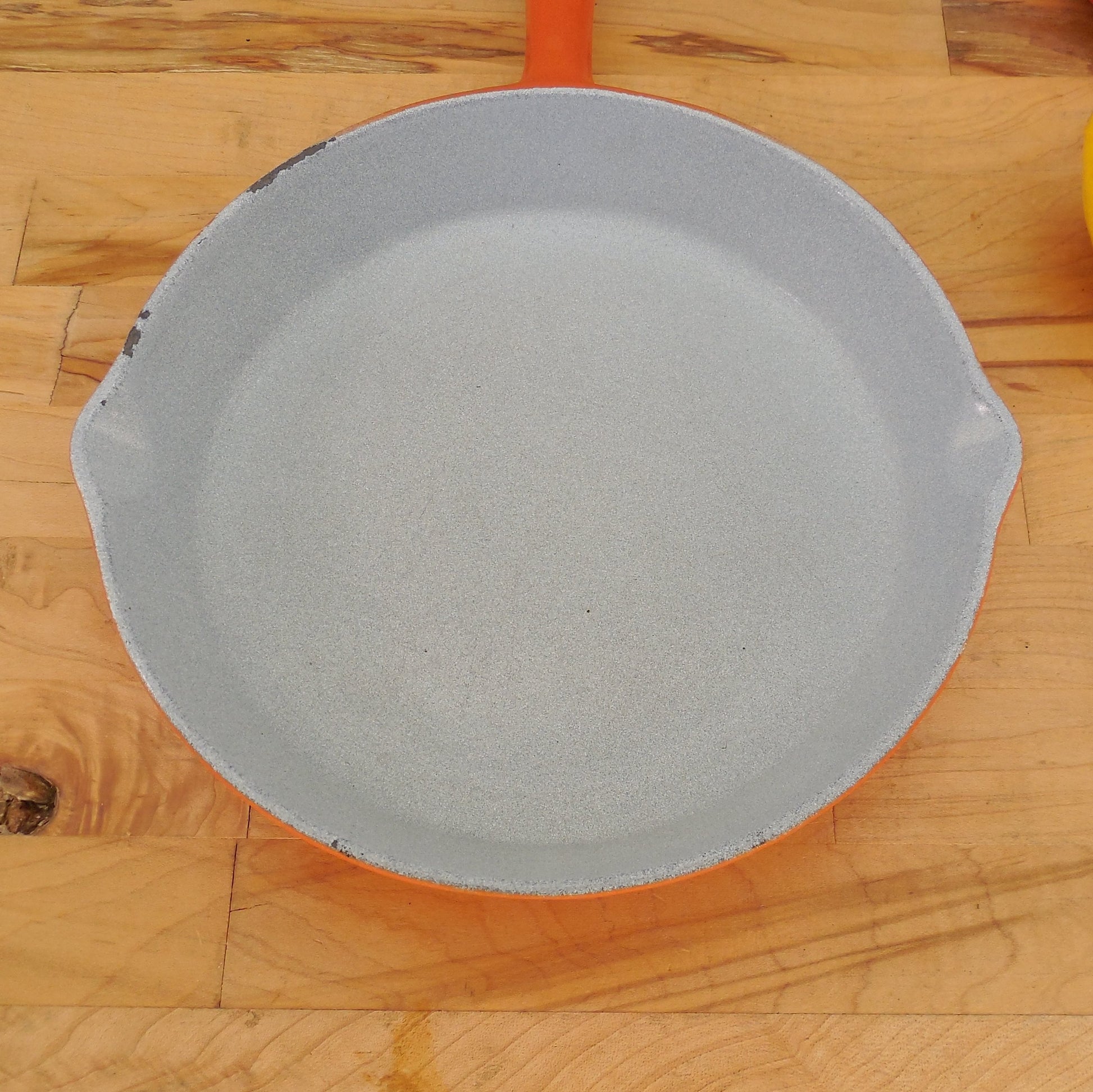 Unbranded #7 Flame Orange Enamel Cast Iron Skillet 4 Notch Vintage