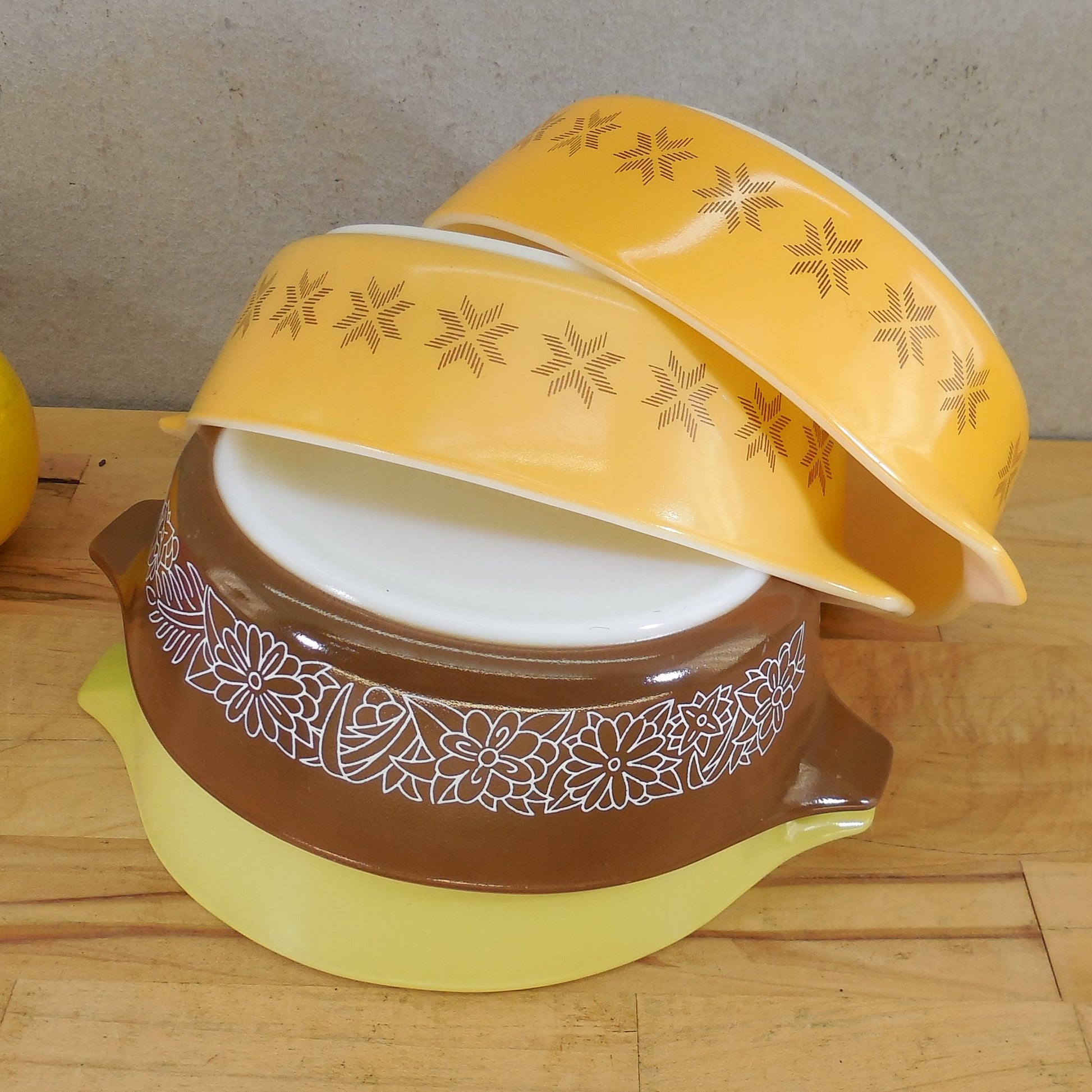 Pyrex Glass 4 Lot Open 471 Casserole Dishes Yellow Woodland Town Country Orange Brown