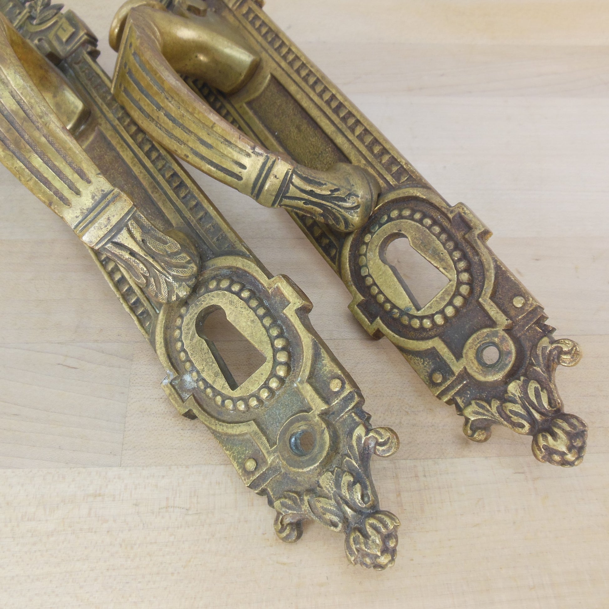 Antique Victorian Pair #583 Signed Ornate Brass Lockset Door Latch Handle Pulls Used