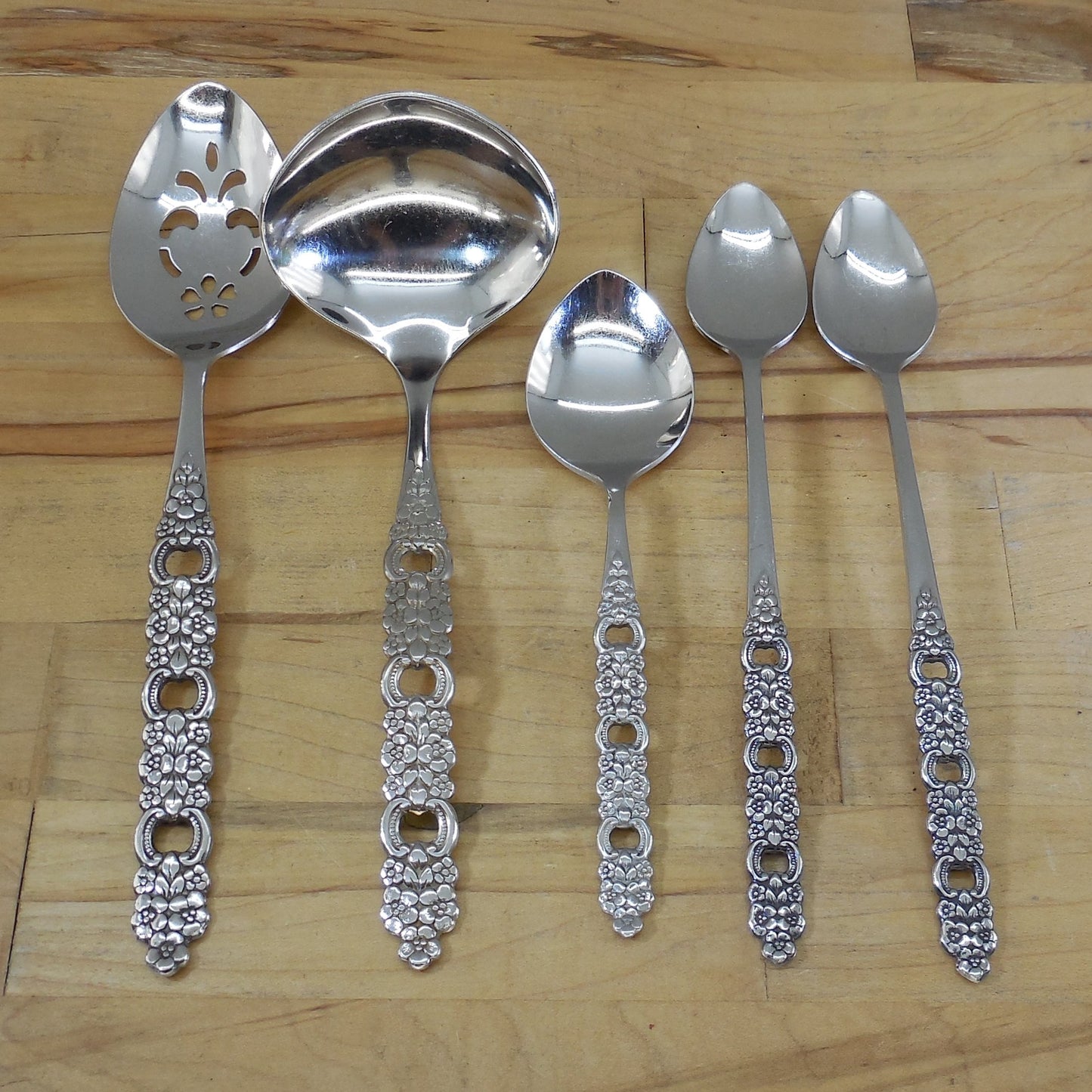 Oneida Community Stainless Viola-Voila 5 Lot Iced Tea Spoons Serving Ladle Sugar