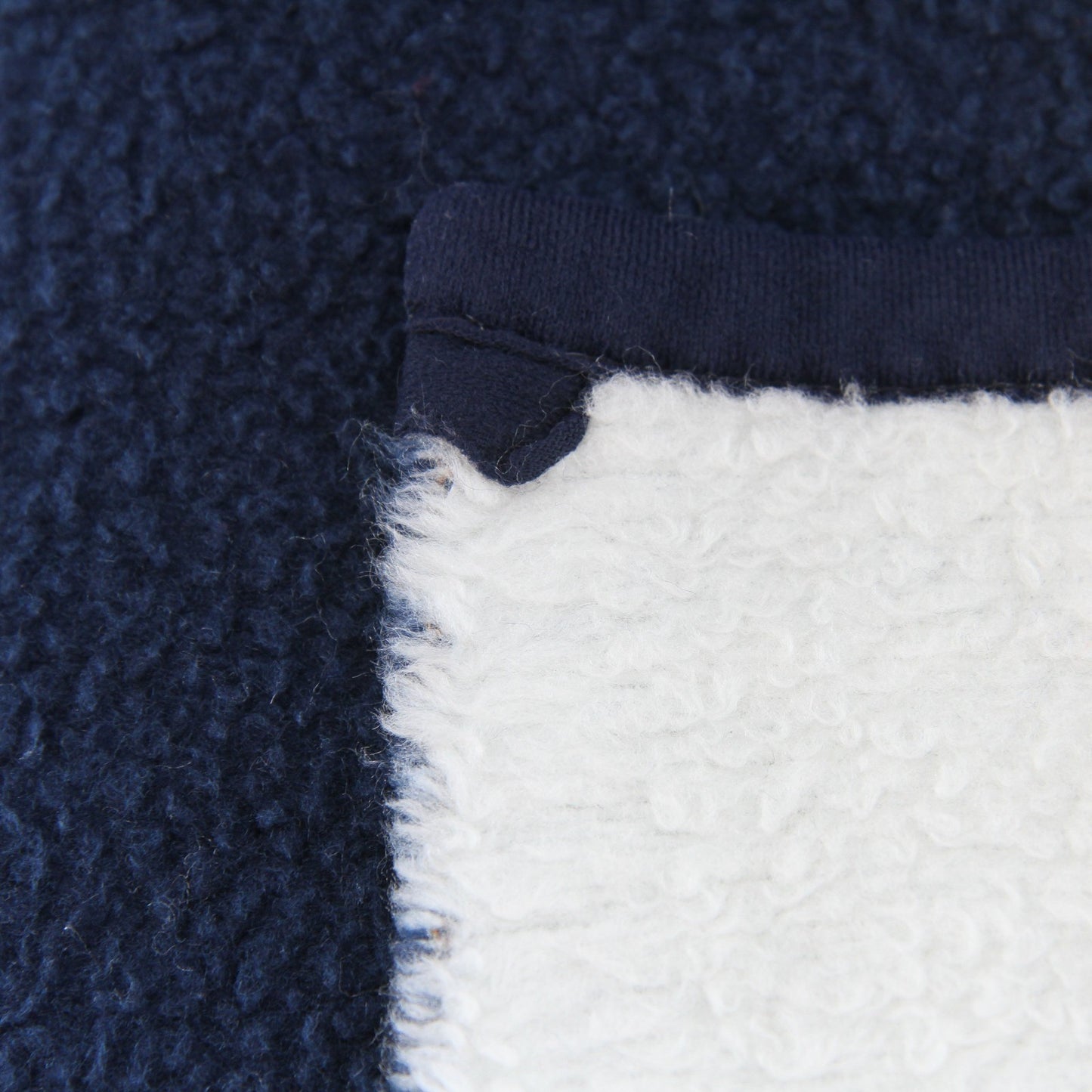 Vintage Biederlack Conneticut Huskies Navy White Blanket Throw 55W X 50L