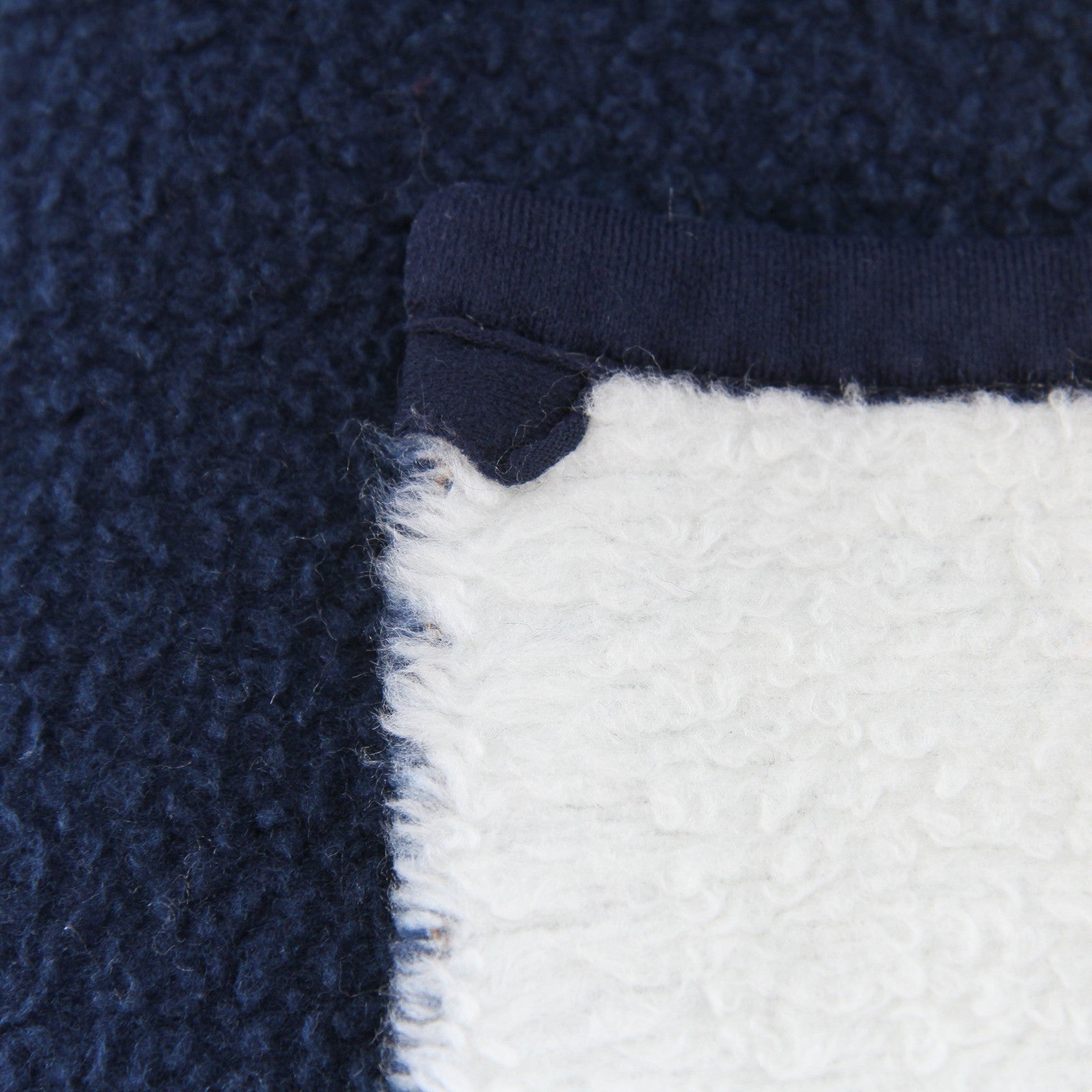 Vintage Biederlack Conneticut Huskies Navy White Blanket Throw 55W X 50L