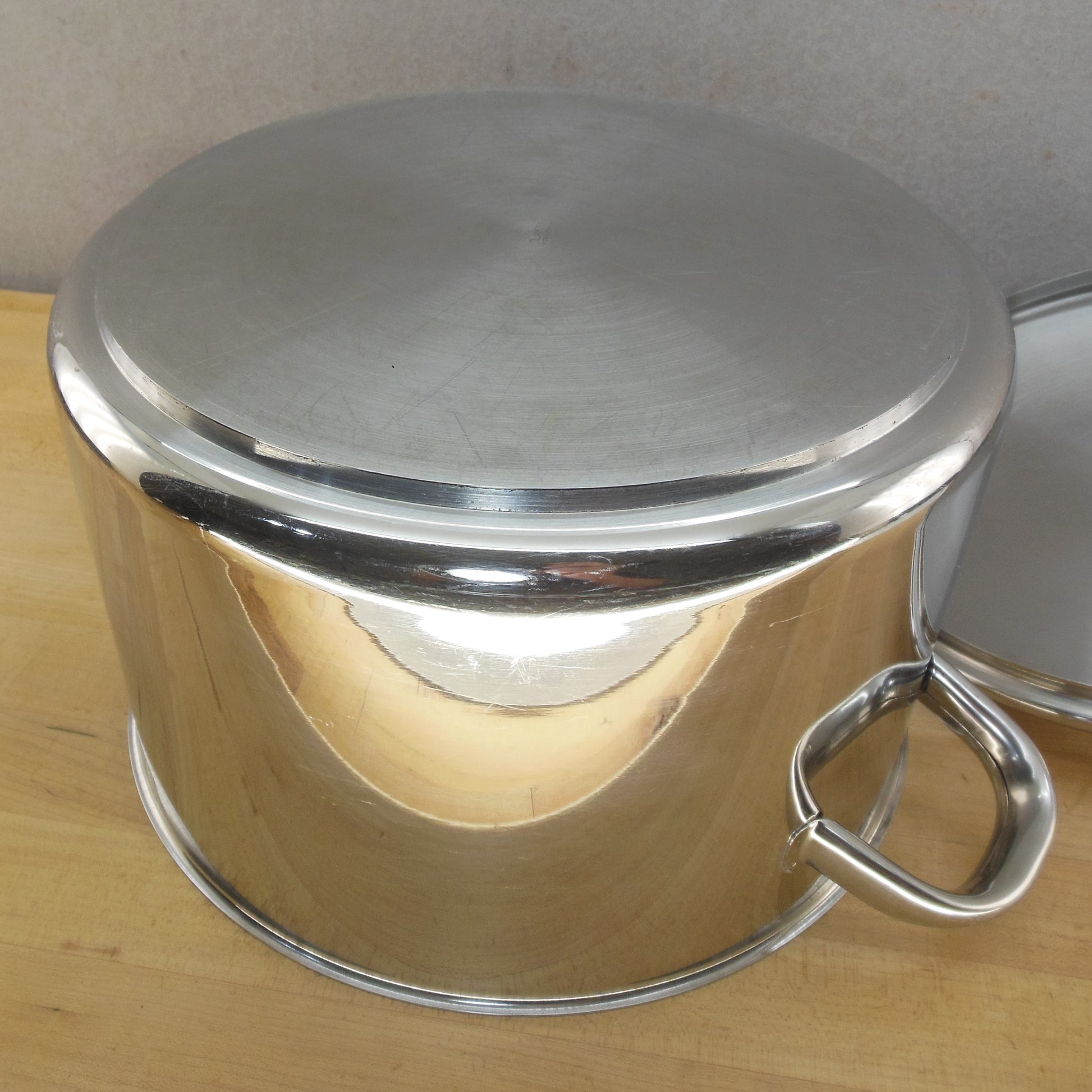 Silampos Portugal Stainless Aluminum Disc Soup Stock Pot 8 Quart Bottom