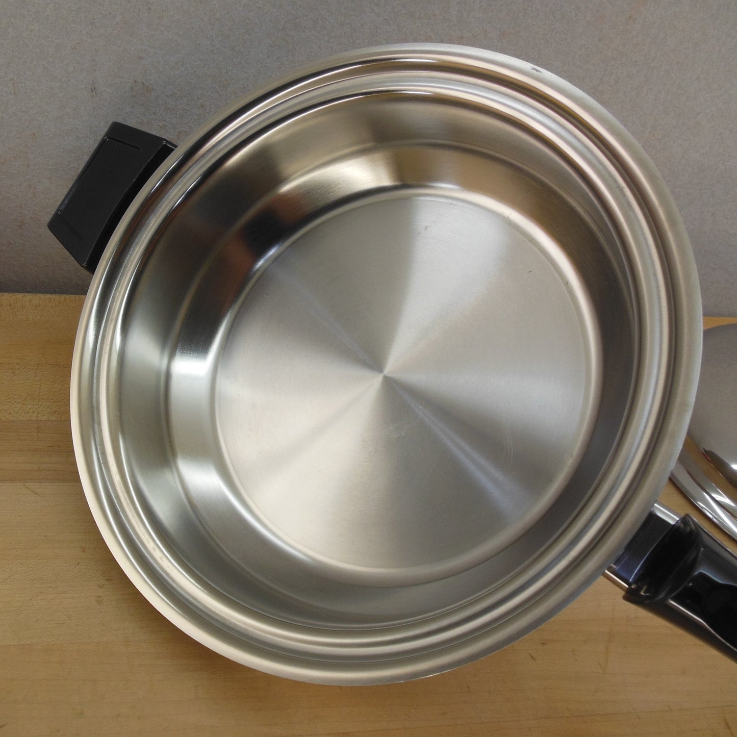 Kitchen Craft Americraft 10" Stainless Gourmet Skillet & Lid Cleaned