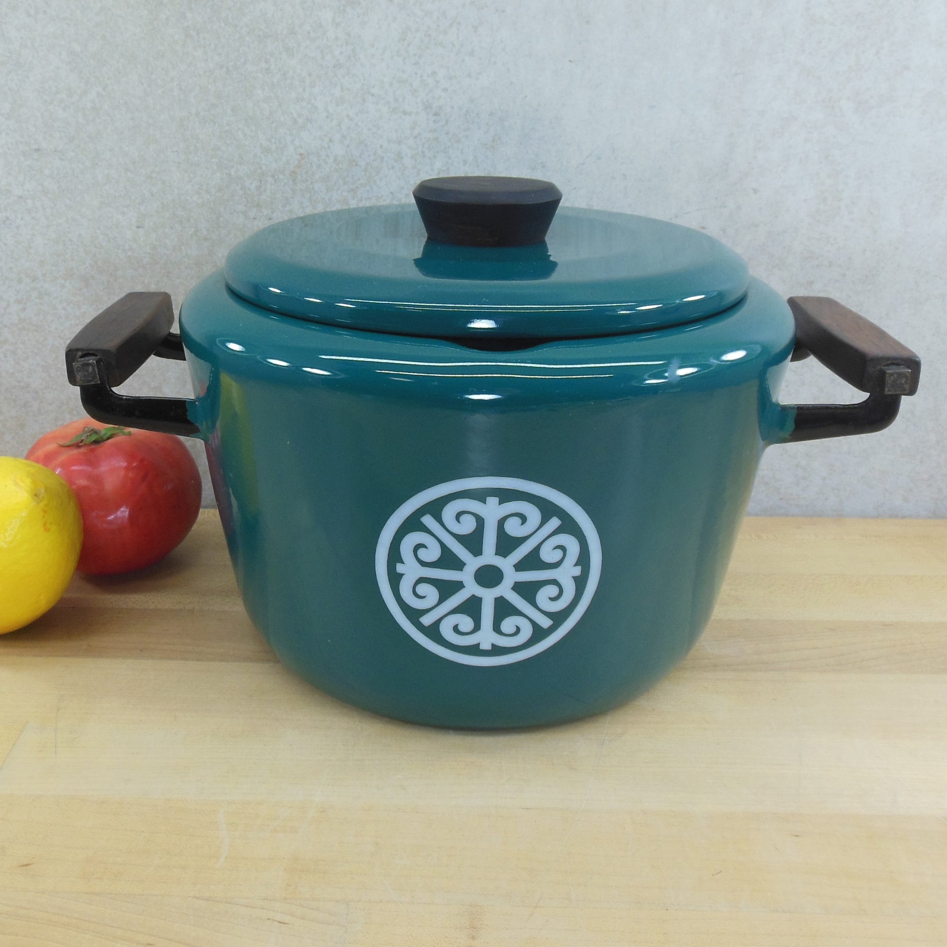 Unbranded Teal Green Enamelware 4 Quart Soup Pot Tureen Rosewood Handles Knob