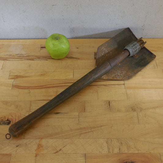 Ames US Army WWII Era 1945 Folding Trench Foxhole Pack Shovel