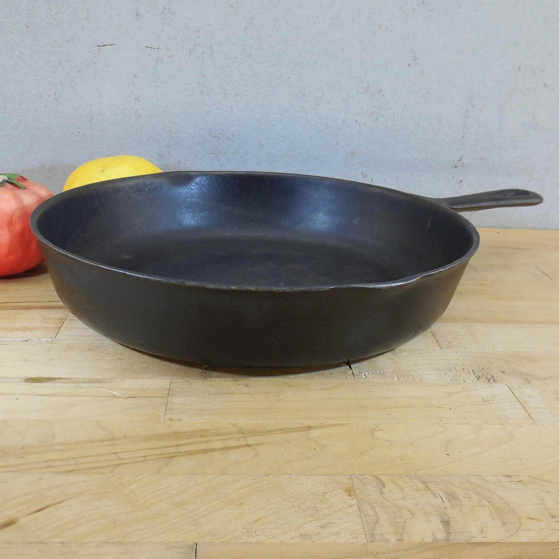 BSR Birmingham Stove & Range Red Mountain 8 K Cast Iron Skillet Unrestored Side View