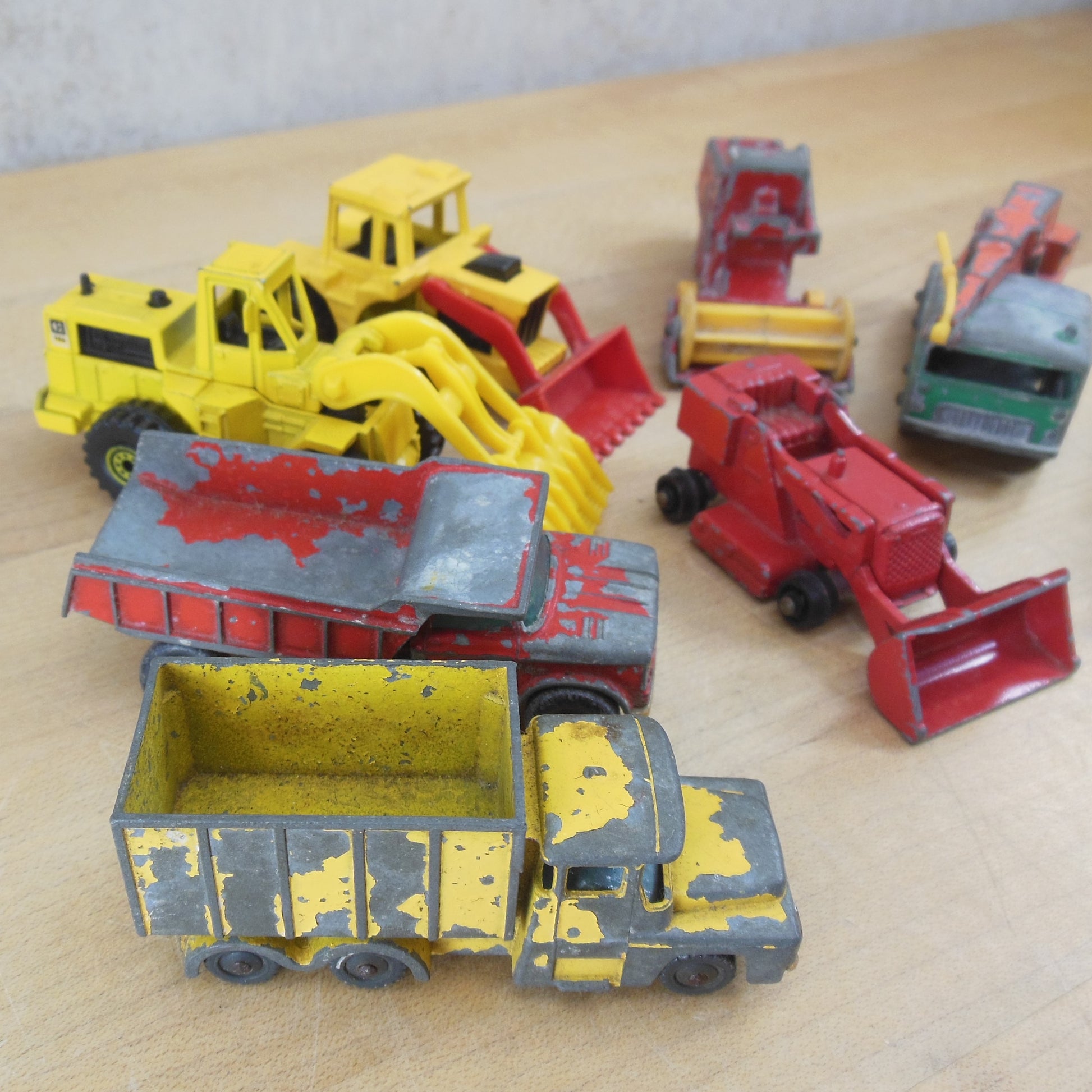 Diecast Toy 8 Lot Construction Vehicles - Matchbox Lesley Hot Wheels Vintage