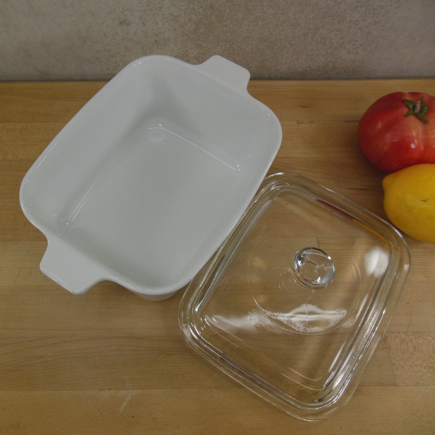 Corning Ware Cornflower Blue 1-1/2 Quart Casserole Dish Rectangular vintage clear lid