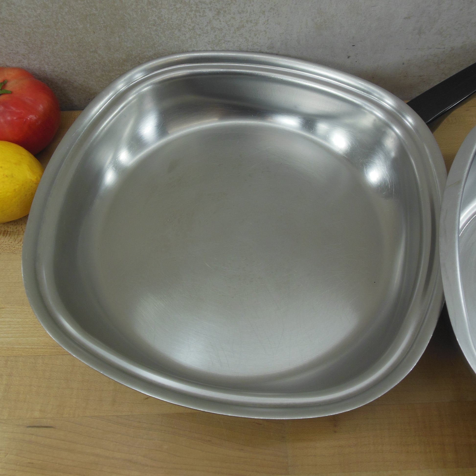 Aristo-Craft West Bend 11.75" Stainless Fry Pan Skillet & Combo Cook Lid square