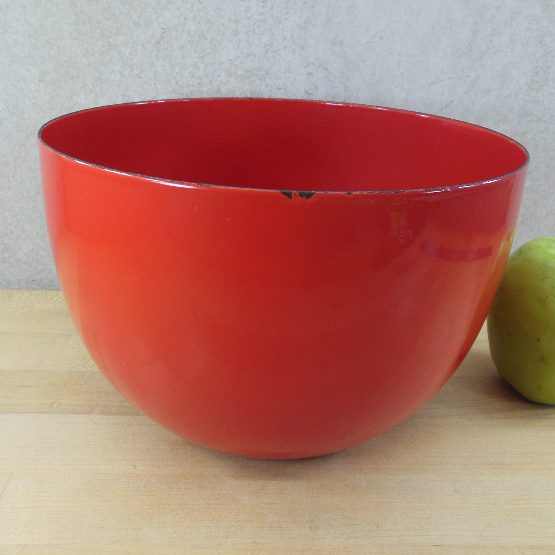 Arabia Finel Finland Enamelware Bowl Solid All Red used