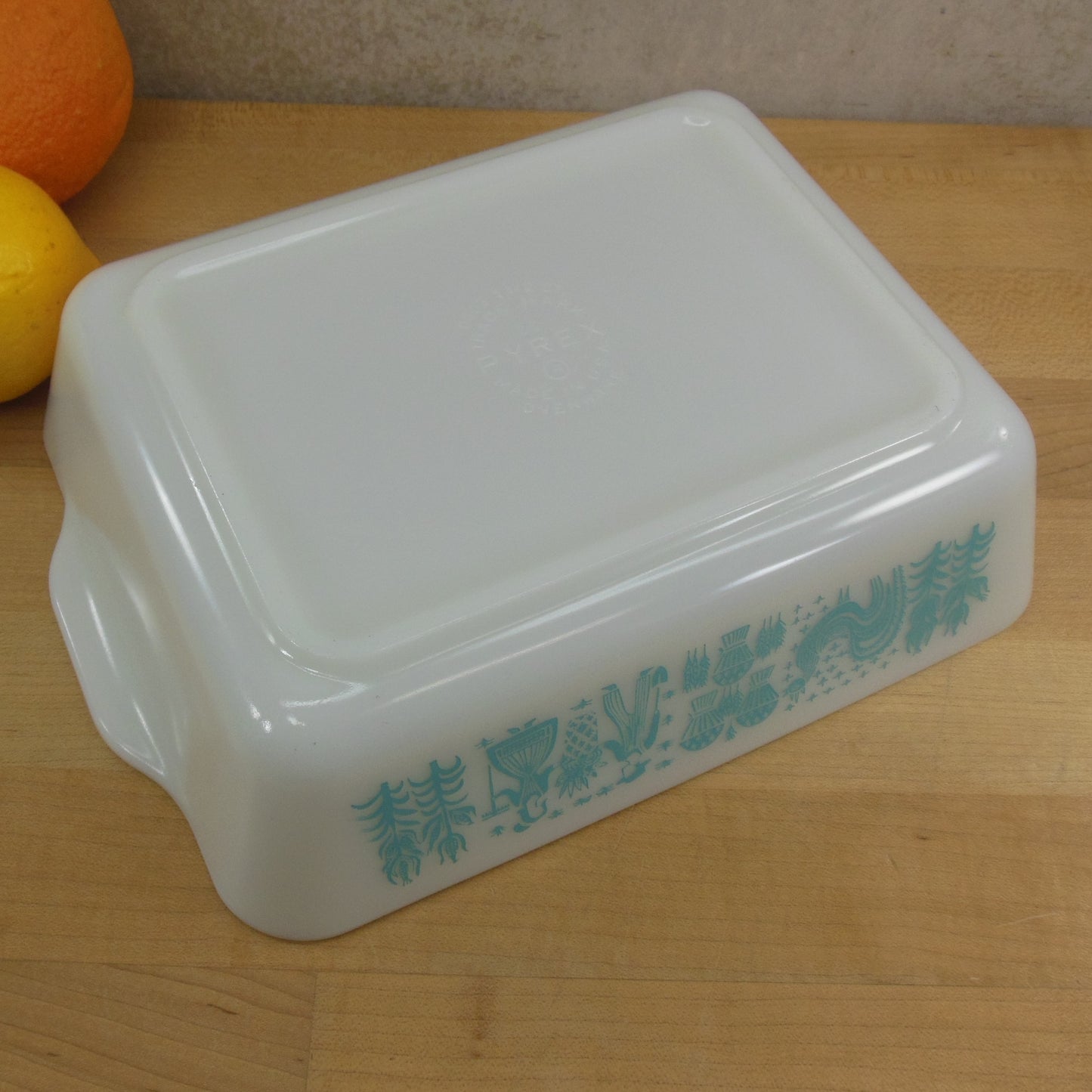 Pyrex Glass USA Amish Butterprint 503 Large Refrigerator Dish - No Lid bottom view