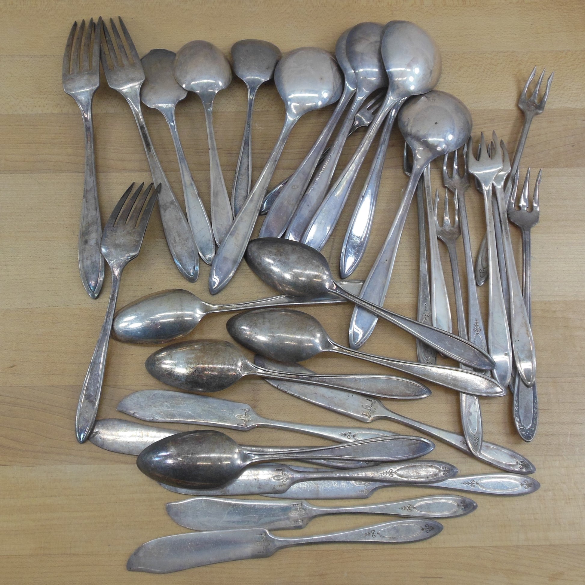 Oneida Community Adam Silverplate Silverware Lot - 34 Pieces Vintage Unused