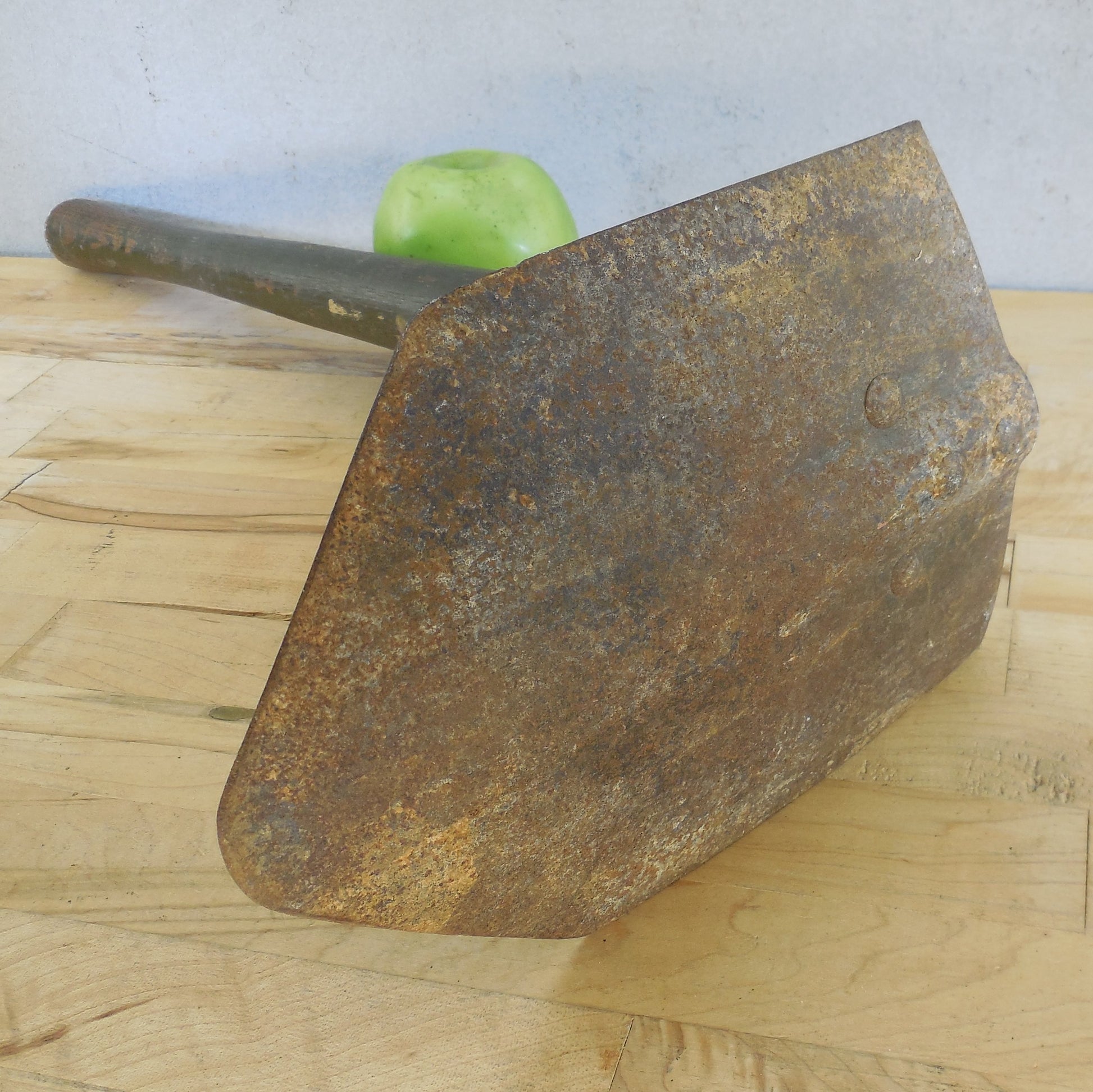 Ames US Army WWII Era 1945 Folding Trench Foxhole Pack Shovel Unrestored