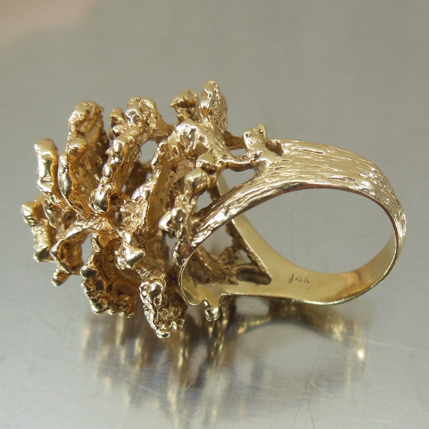 Cocktail Ring 14K Yellow Gold Big Brutalist Chunky Raised Layers Size 9 Stamped