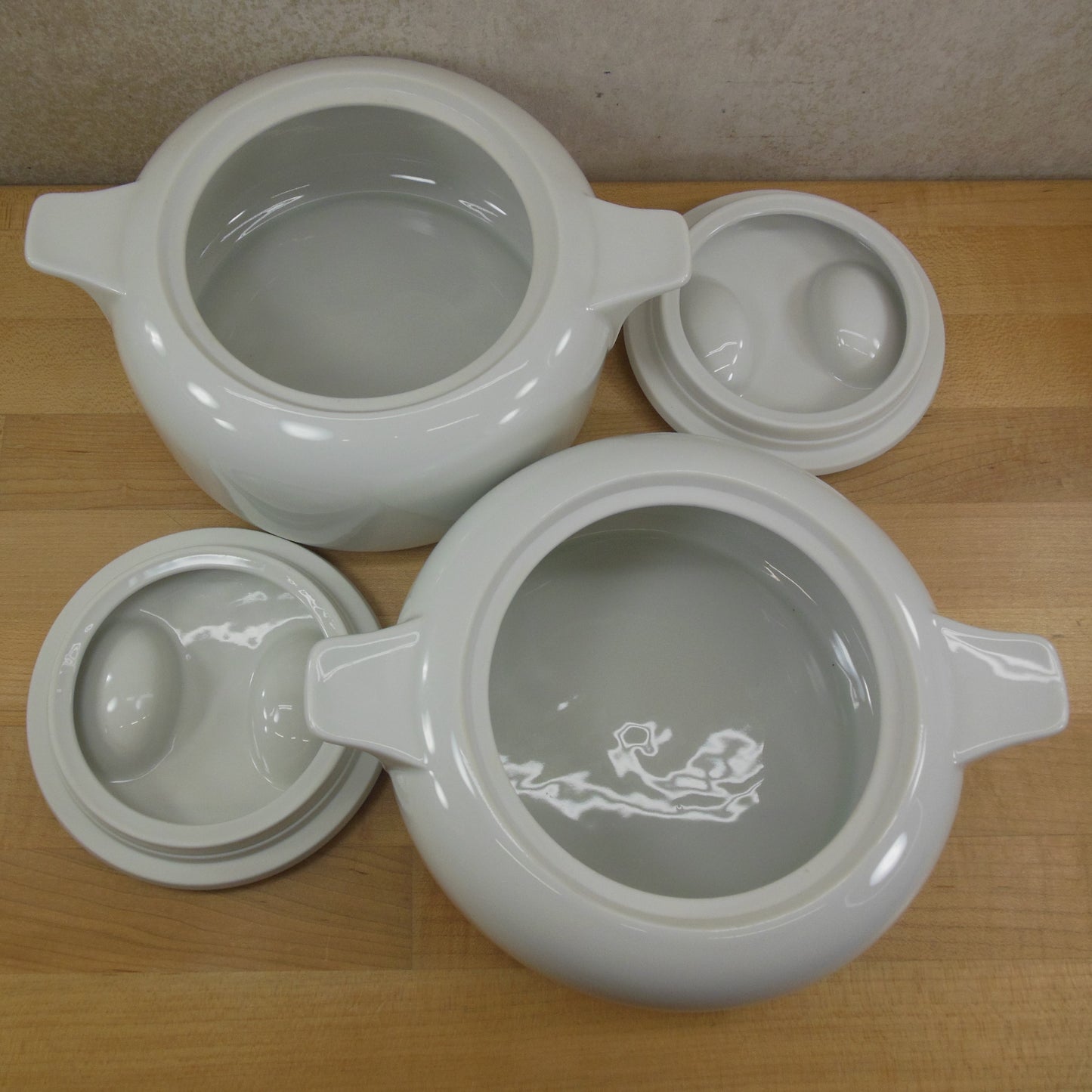 Azberg Germany Pair All White Porcelain Lidded Covered Dishes Bowls Modernist recessed lid