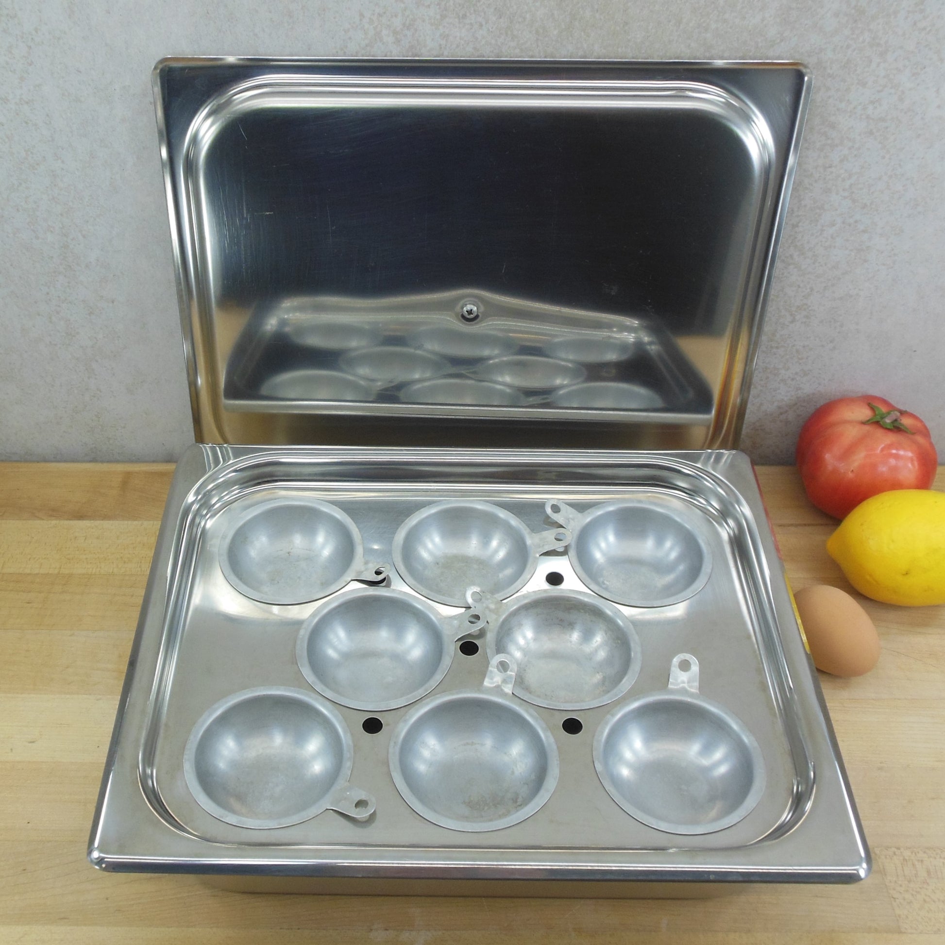 Bloomfield Ind. Inc. 4-1/2 Qt. Steam Table Stainless Hot Tray 8 Cup Egg Poacher