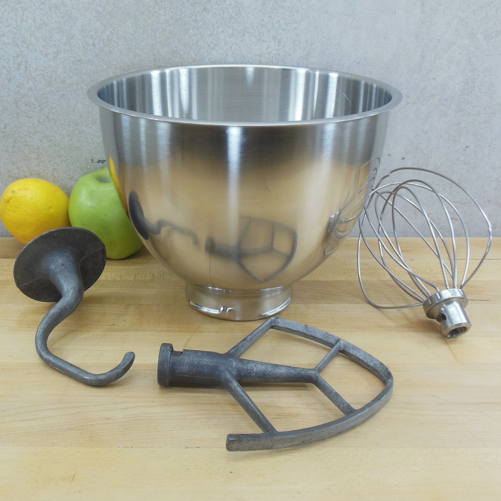 KitchenAid Hobart USA K45 Stainless 4.5 Qt Mixer Bowl & Beater Set