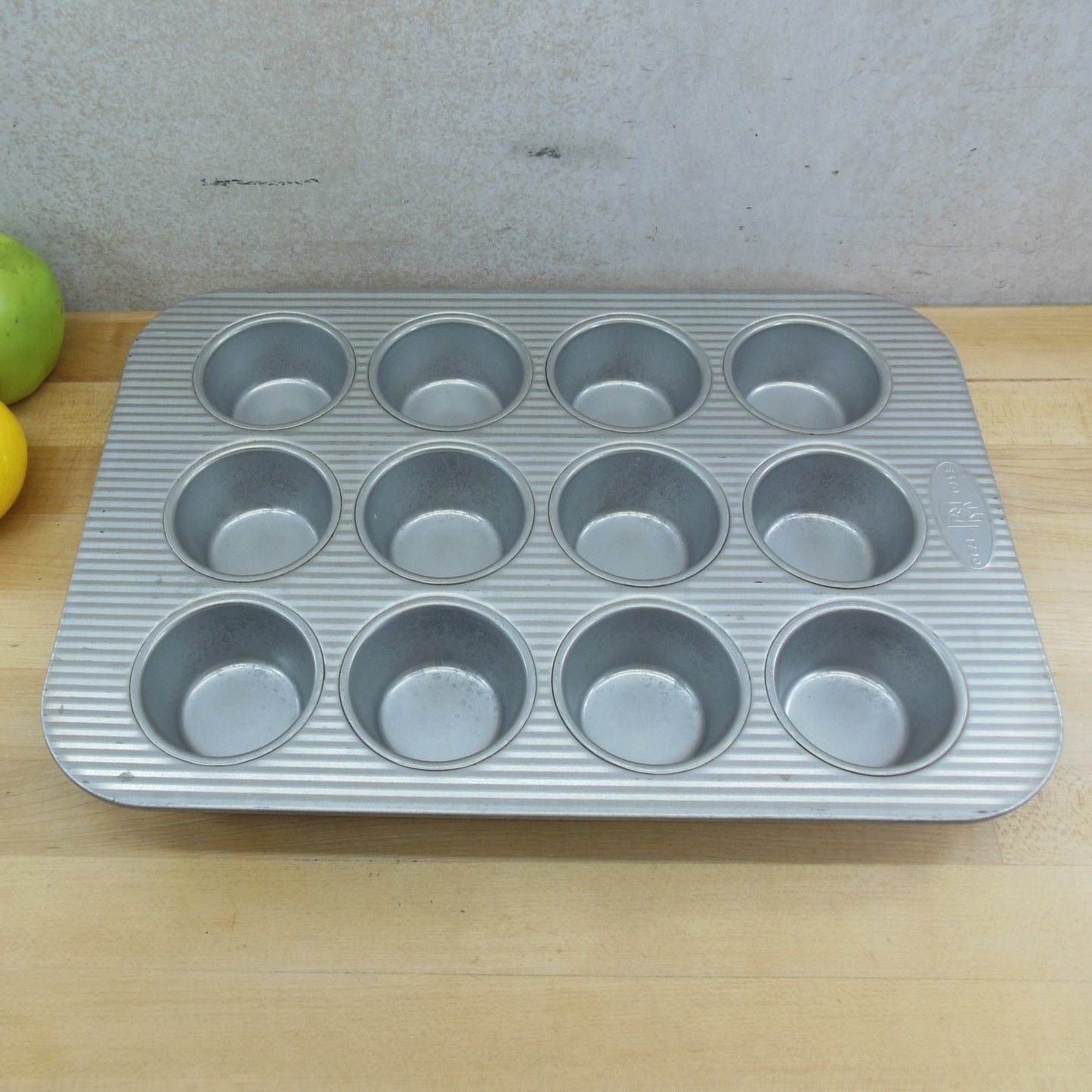 K.A.B. Co. USA Pan 12 Cup Muffin Popover Pan