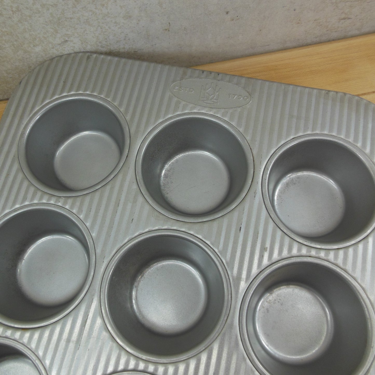 K.A.B. Co. USA Pan 12 Cup Muffin Popover Pan Used