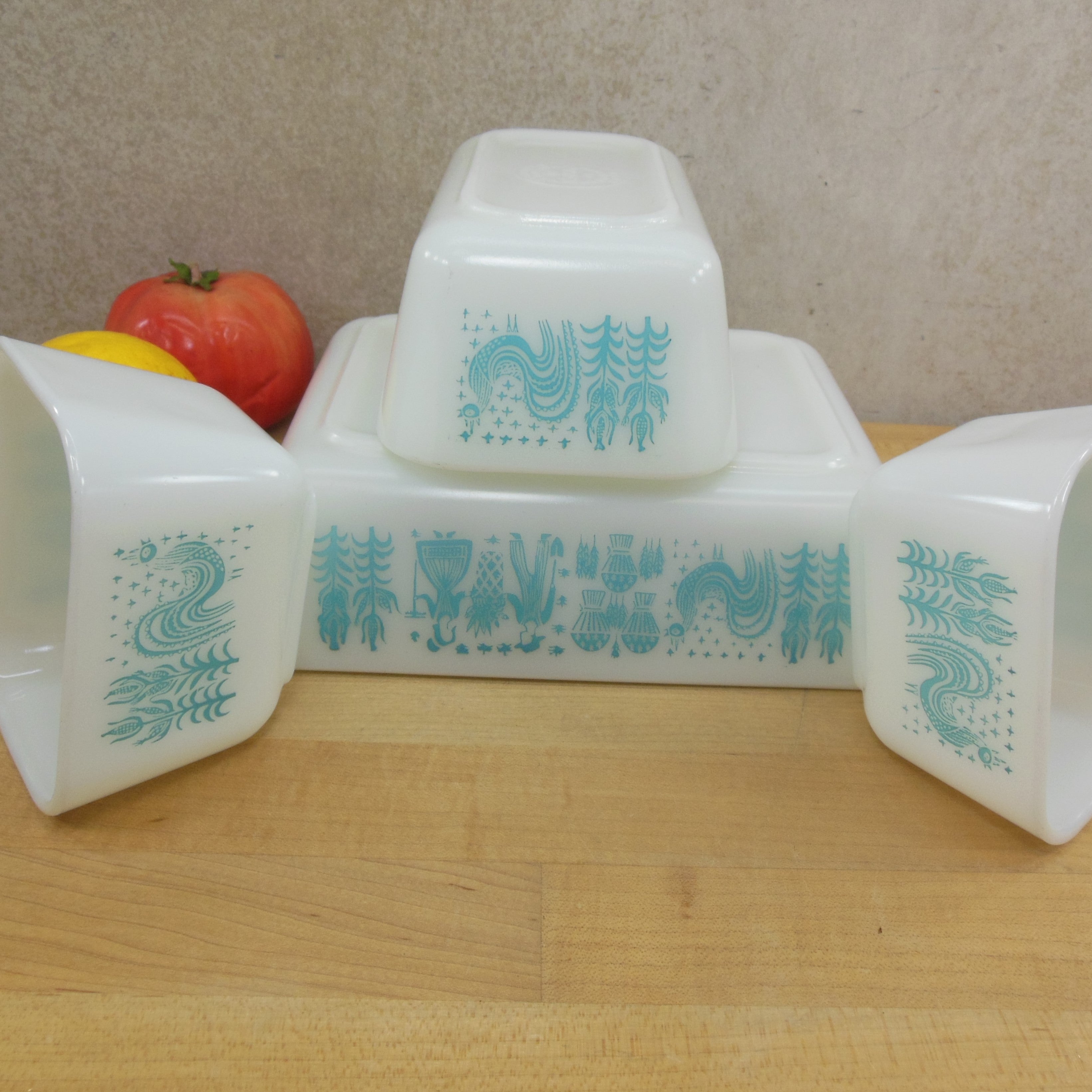 Set of Vintage BUTTERPRINT/AMISH deals Refrigerator Dishes