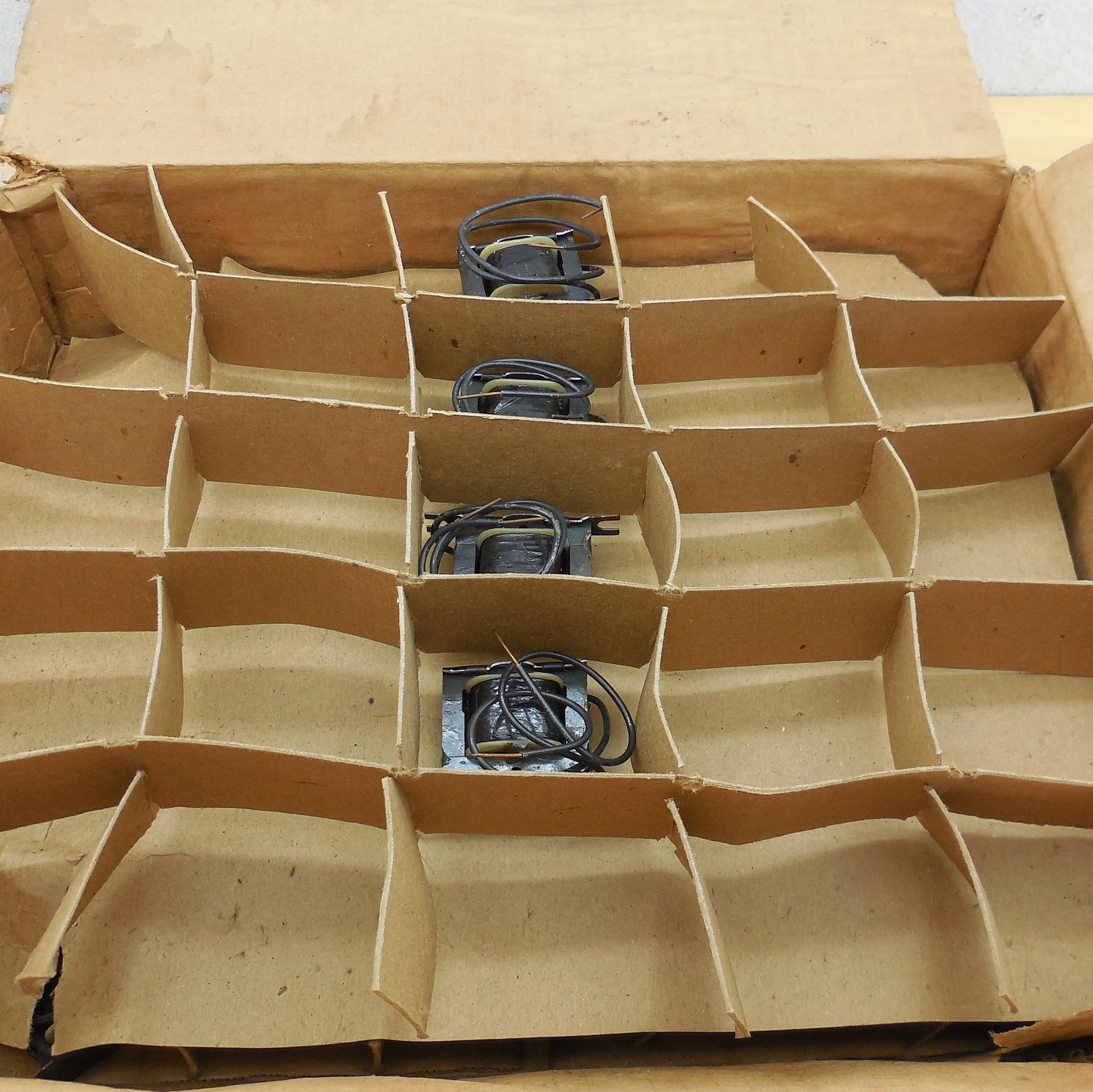 GE 29 Lot NOS Ballast 6G1079 7-8-9W 120V 60Hz 180A