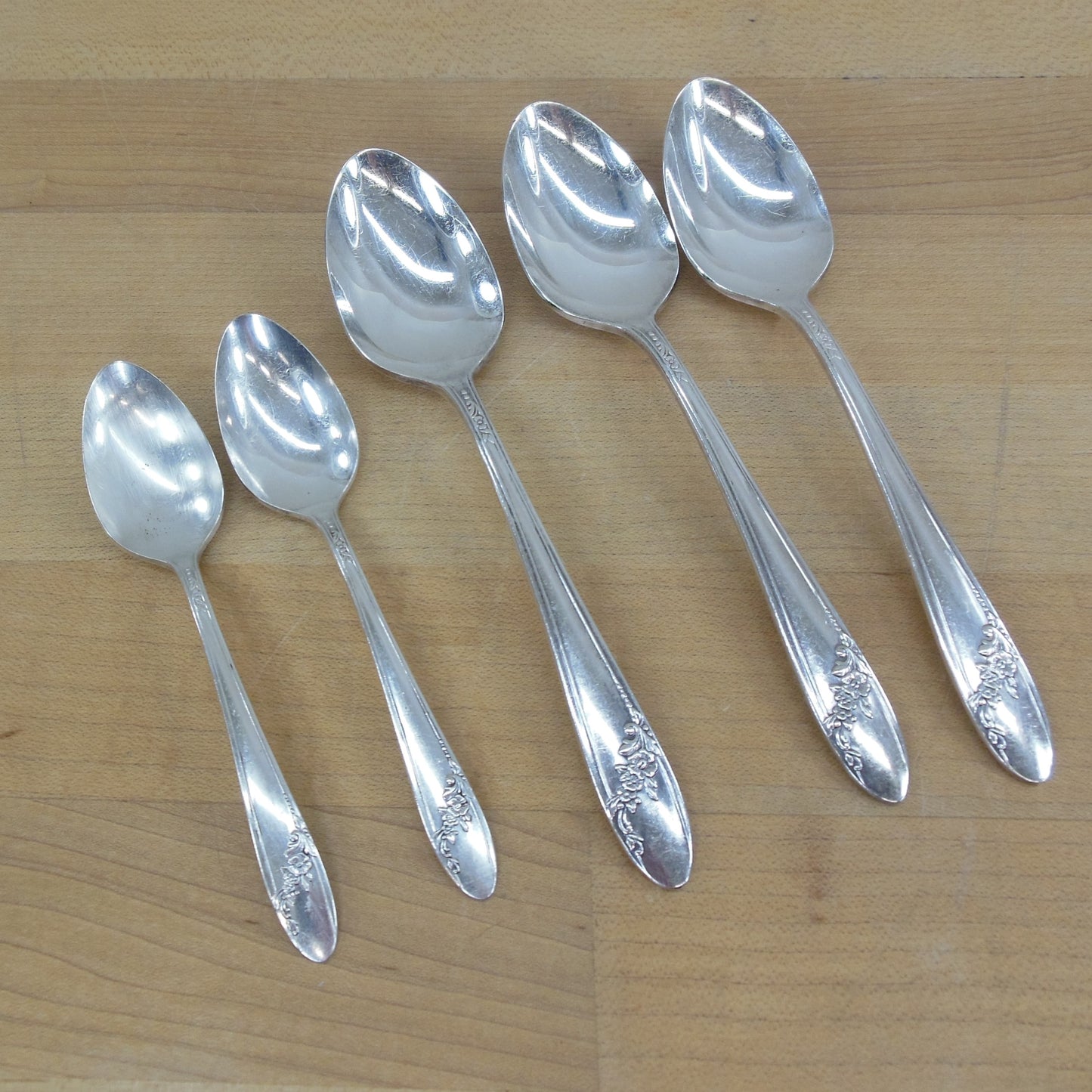 Oneida Community Tudor Silver Plate Queen Bess II - 3 Teaspoons 2 Demitasse Vintage