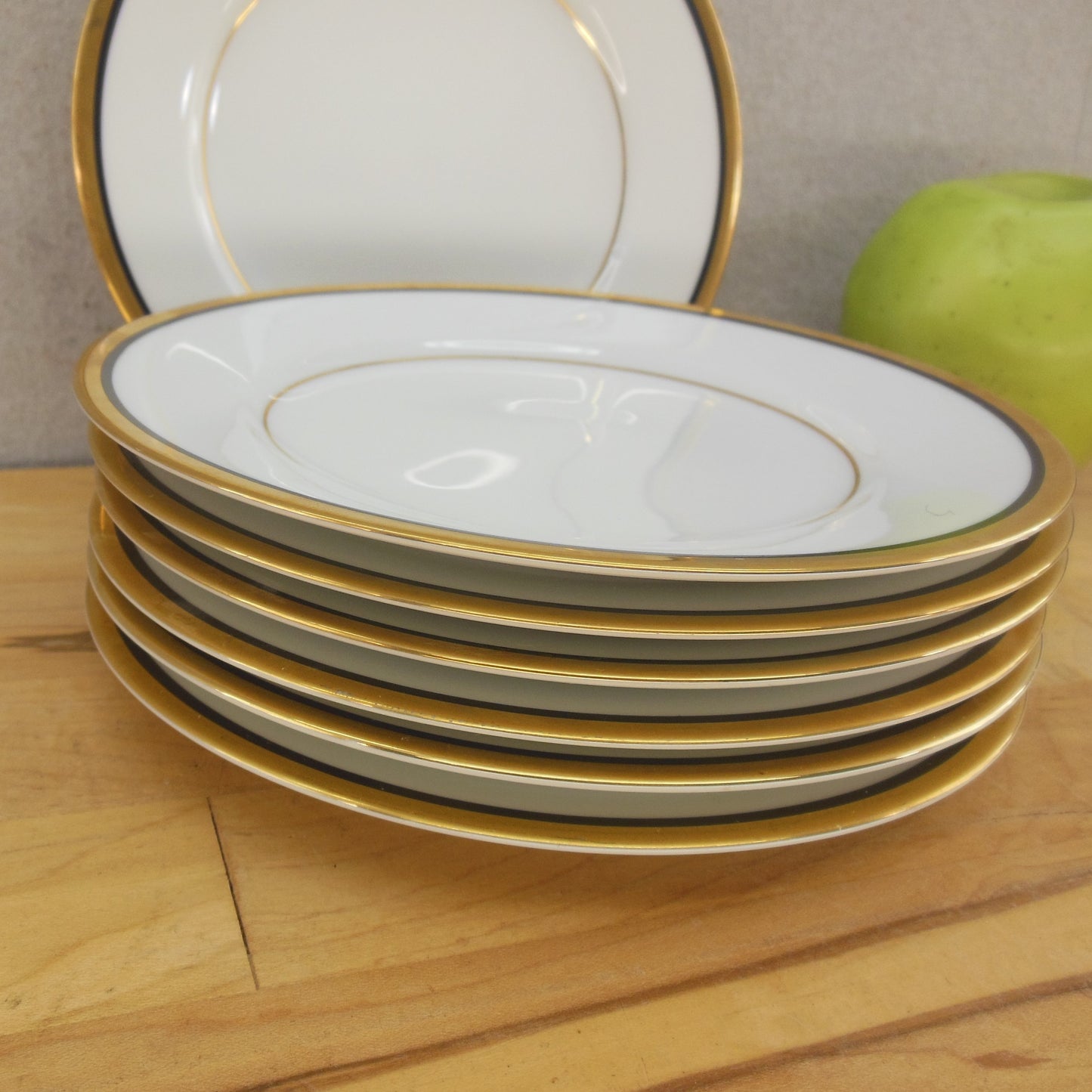 Noritake Japan Elysee Porcelain Gold Rim - Bread & Butter Plates 7 Set
