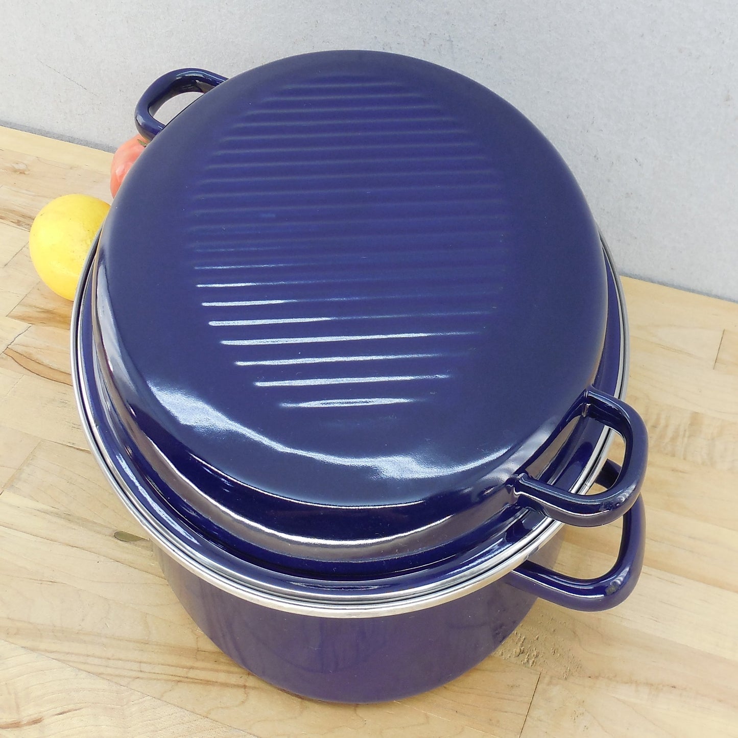 Chantal Germany Blue Enamelware Oval Roaster 5.5 Quart Stainless Rim Lid Cover