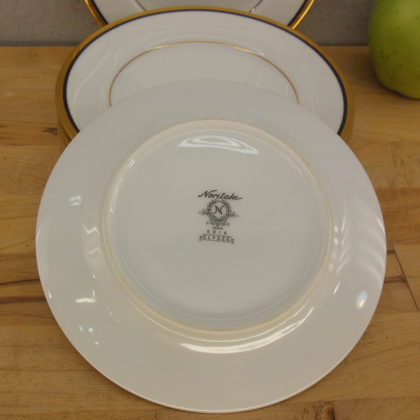 Noritake Japan Elysee Porcelain Gold Rim - Bread & Butter Plates 7 Set