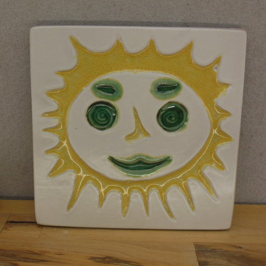 Bennington Potters Vermont Yellow Sun Face Tile Trivet Wall Art 1532