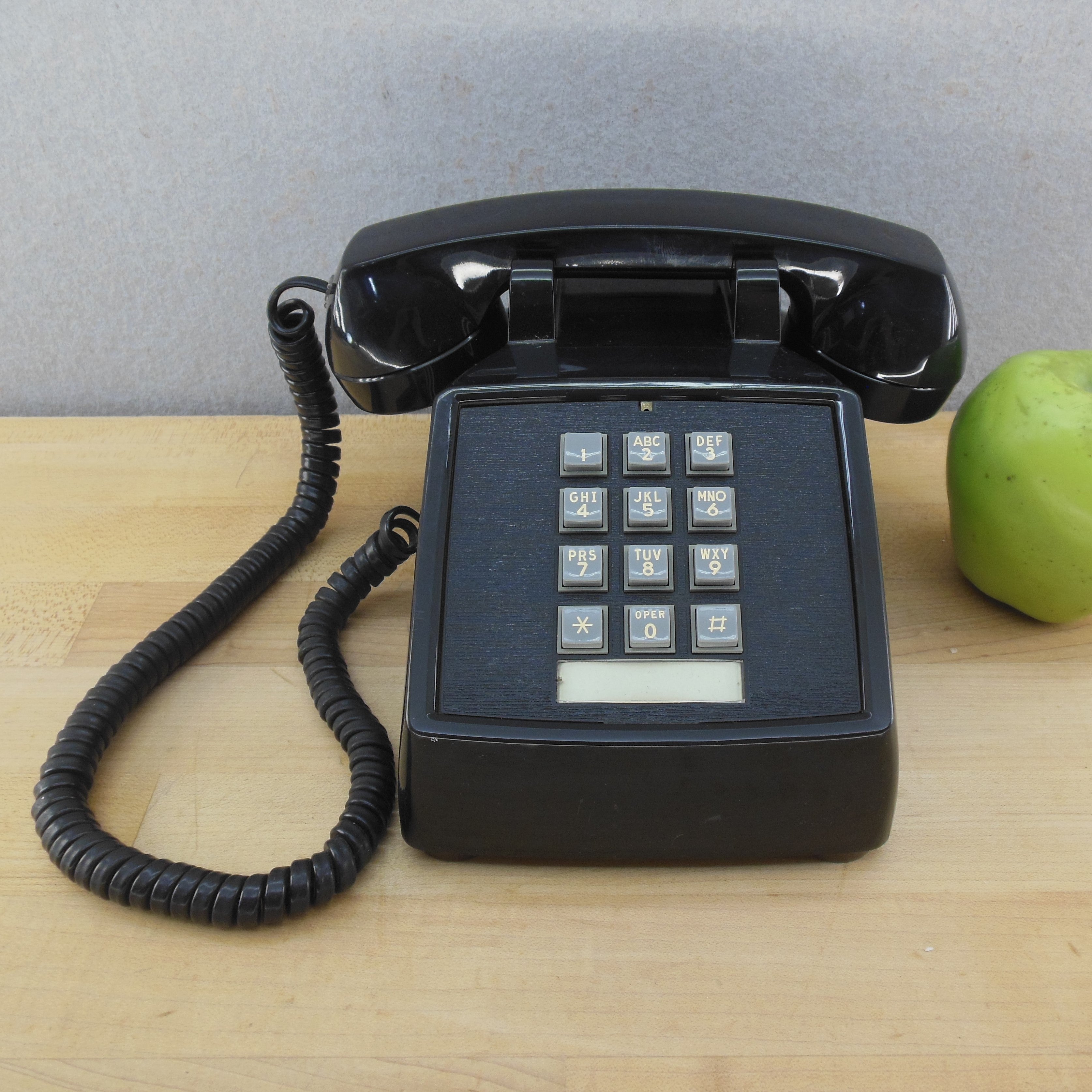 Vtg cortelco black good desk telephone new