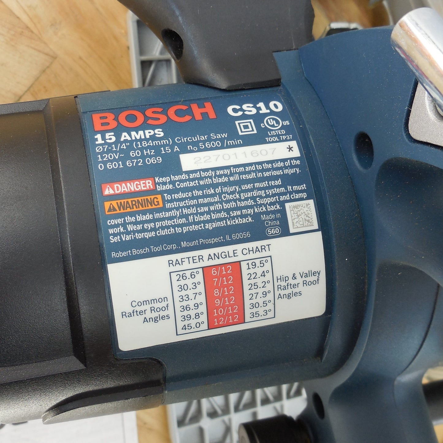 Bosch Professional CS10 7-1/4-Inch 15 Amp Corded Electric Circular Saw Bag label