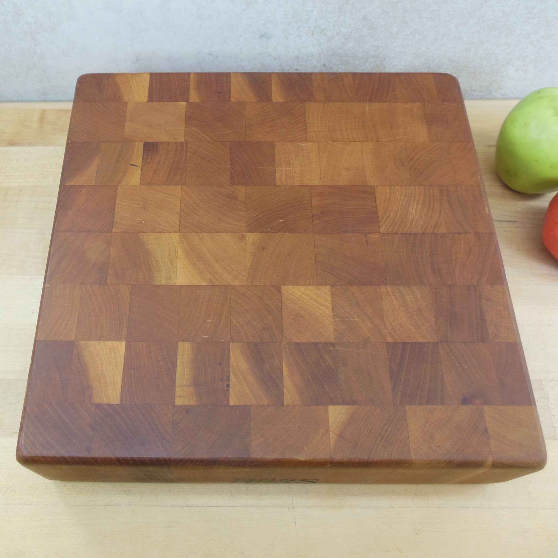 John Boos Chopping Block Walnut End Grain 12" Square Reversible