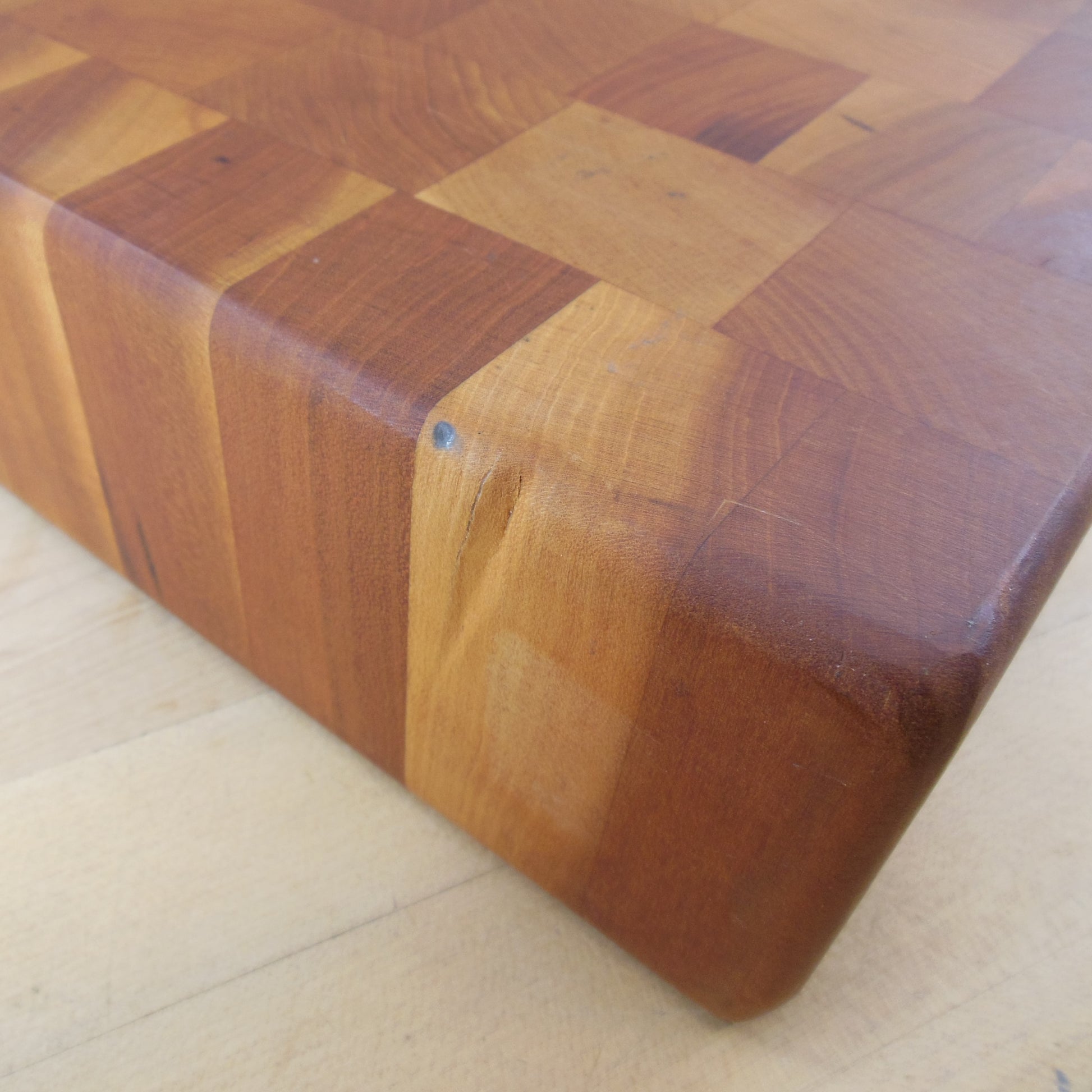 John Boos Chopping Block Walnut End Grain 12" Square Ding