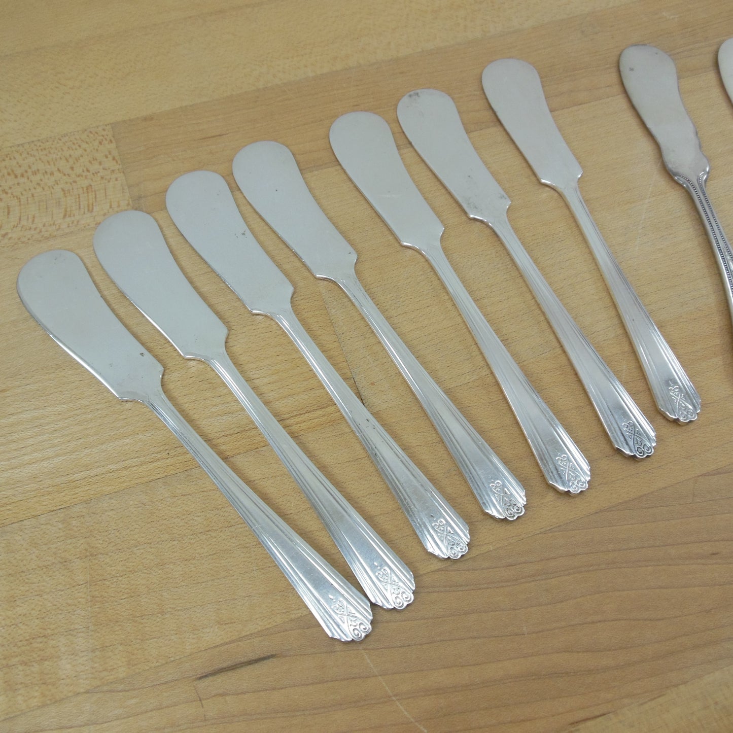 National Silver Plate Moderne & Superior Flat Butter Knives 13 Lot Antique