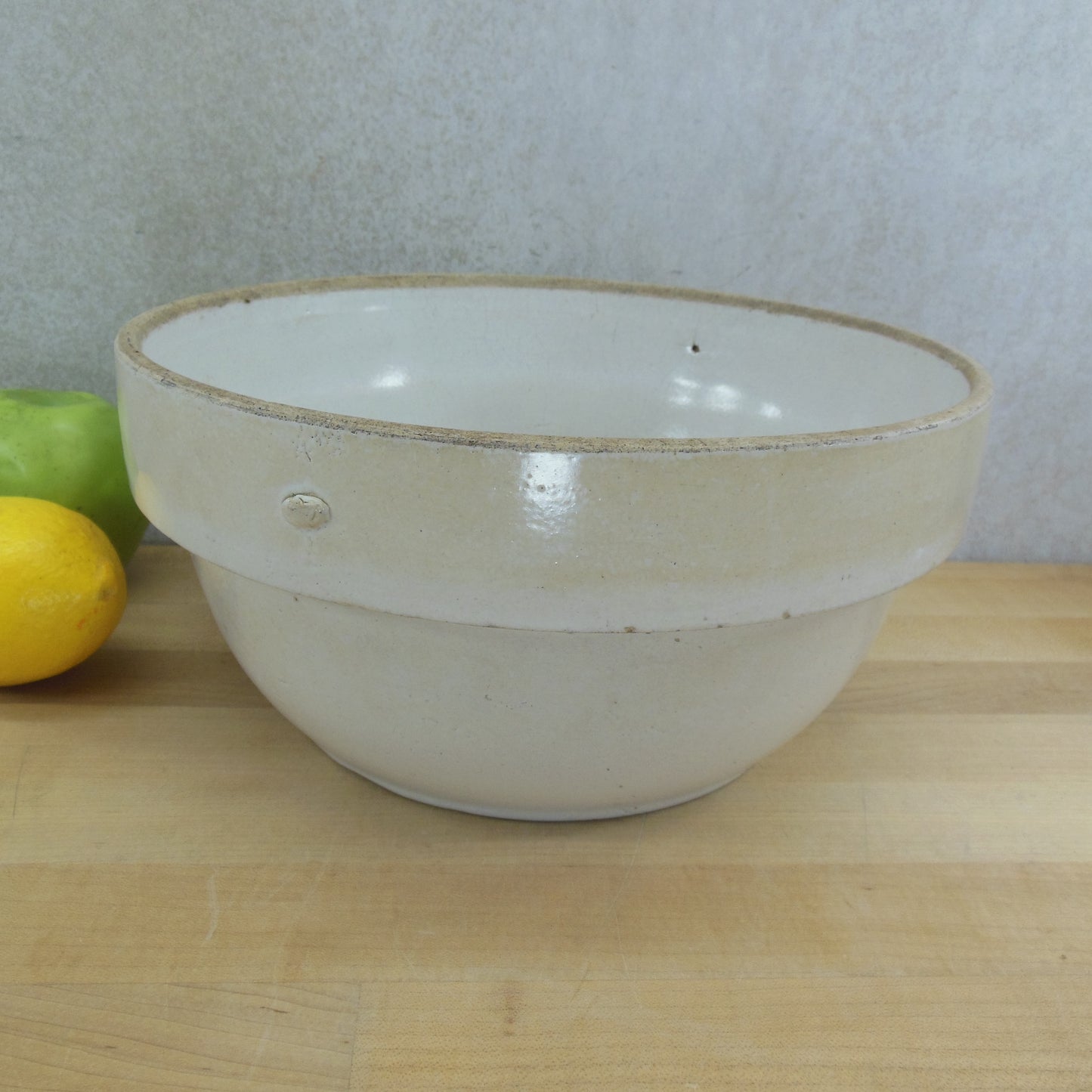 Red Wing Style 10.5" White Stoneware Pottery Mixing Bowl Vintage