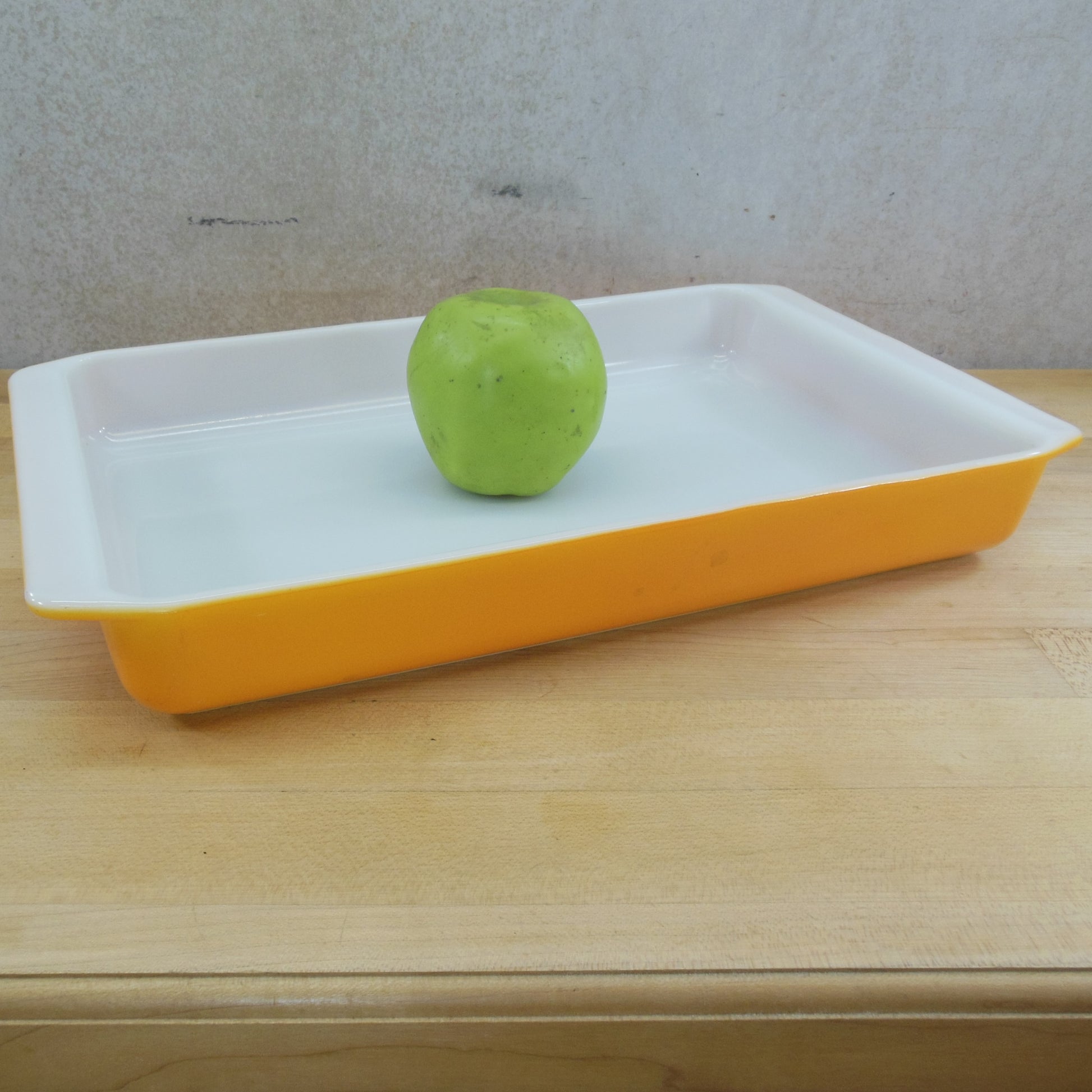 Pyrex Glass USA 933 Orange Citrus Daisy Rectangular Baking Dish Lasagna