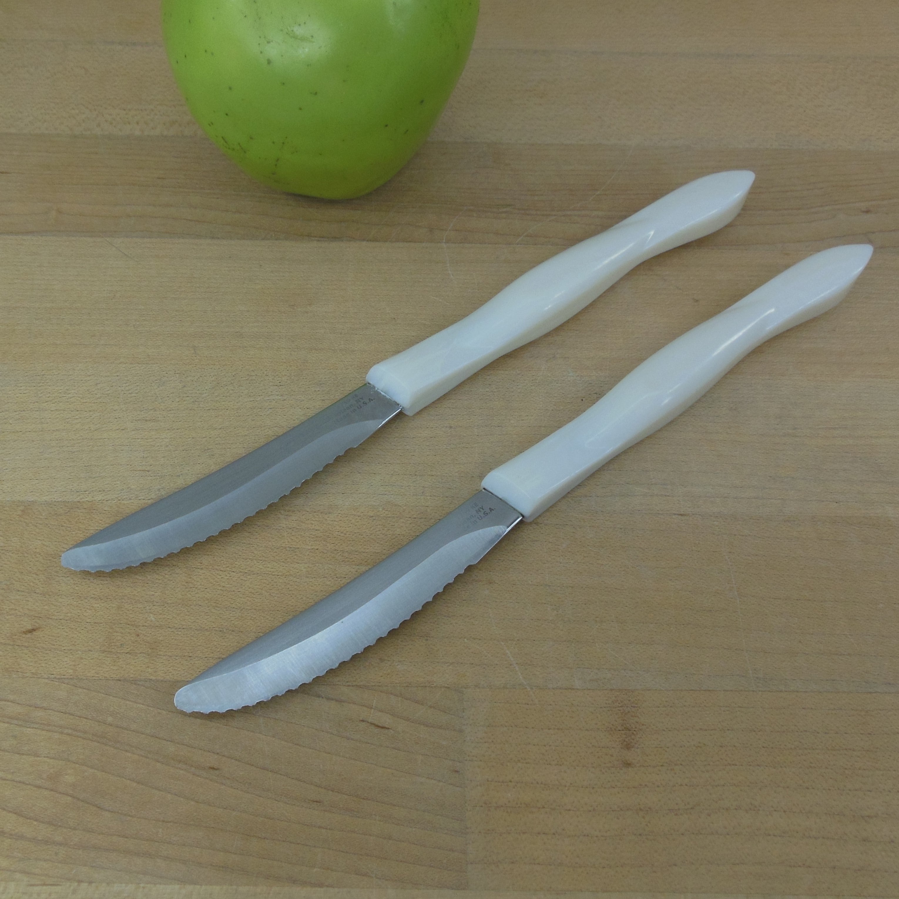 Cutco USA 1759 KE Stainless Serrated Table Steak Knife Pearl White