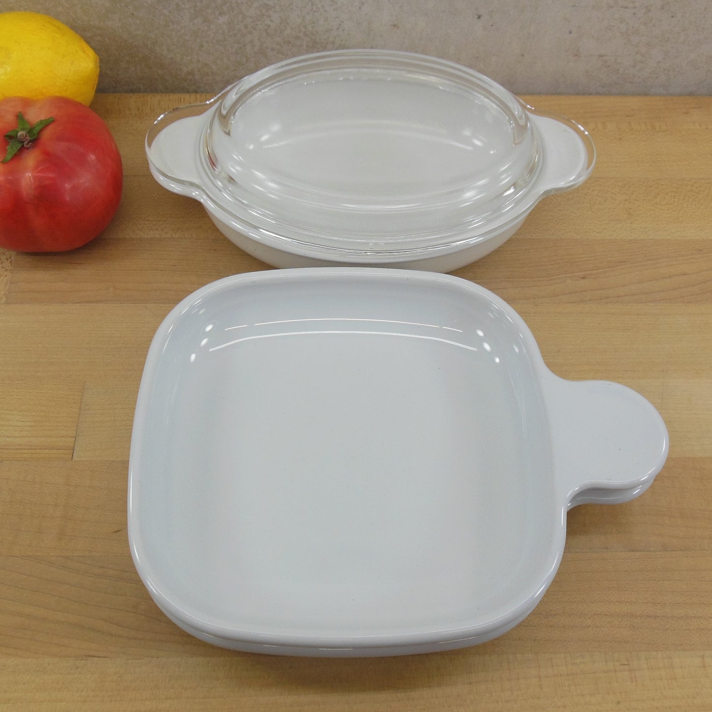 Corning Ware P-14-B Grab-It Oval Casserole Dish & Pair P-185-B Plates