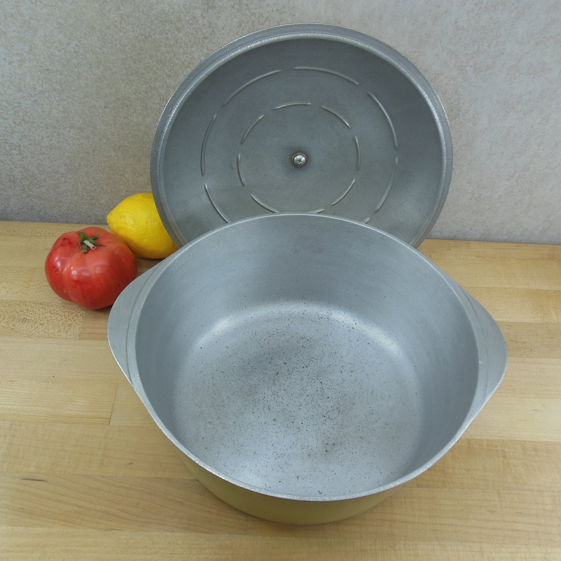 How to Clean Club Aluminum Cookware