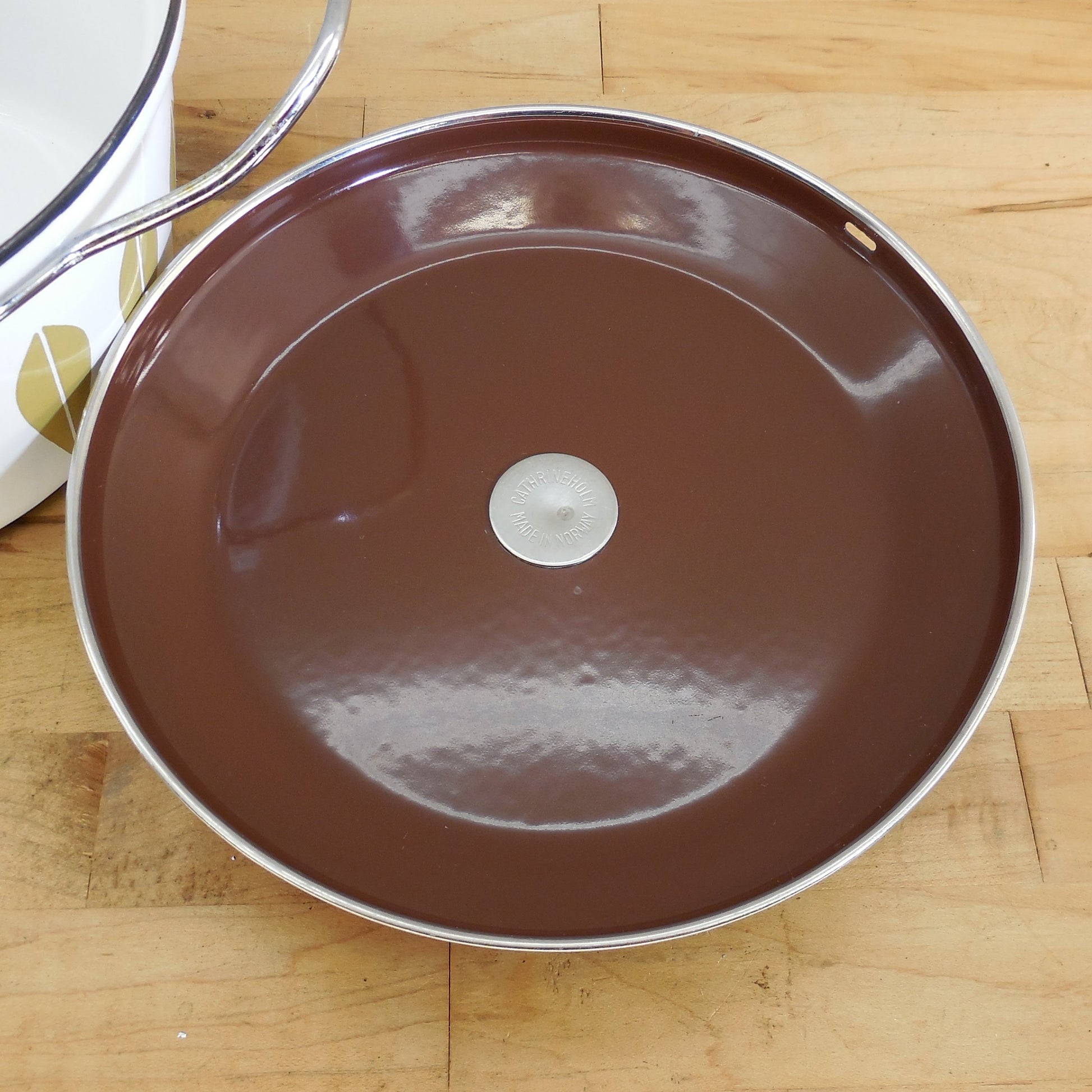 Cathrineholm Norway Enamelware 8.5" Gold Lotus Dutch Oven Brown Lid