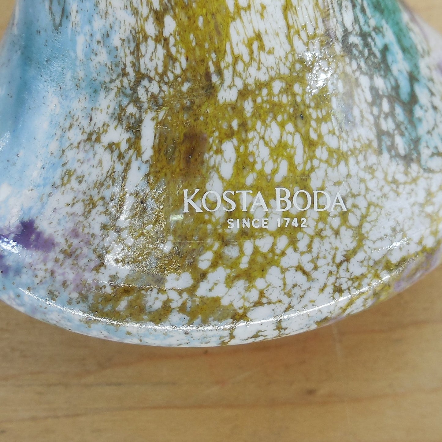 Kosta Boda Sweden 1990's Kjell Engman Signed Can Can Purple Vase 8.75" Original label