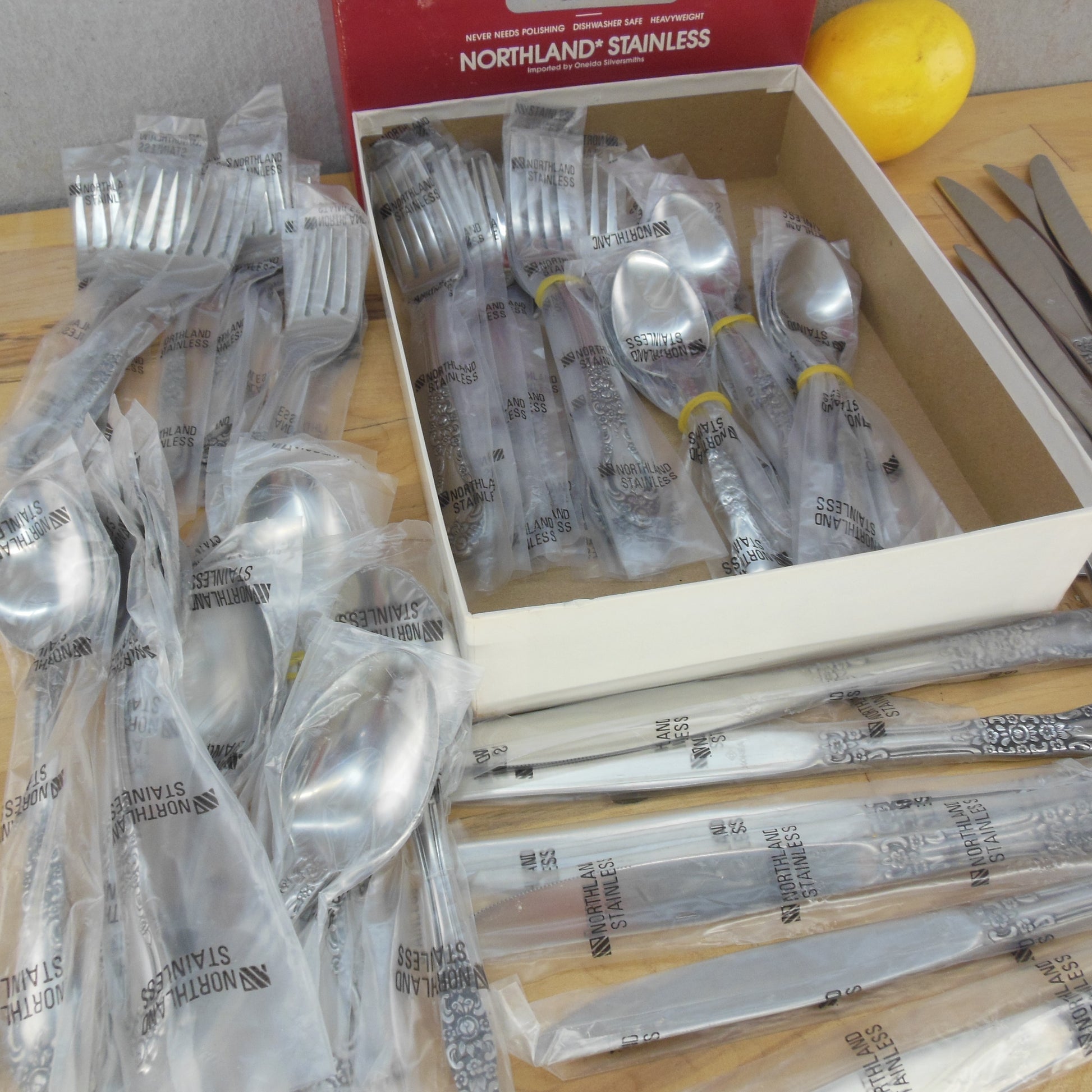 Oneida Northland Korea Carolina Stainless Flatware Set 12 Service NOS 60 Pieces