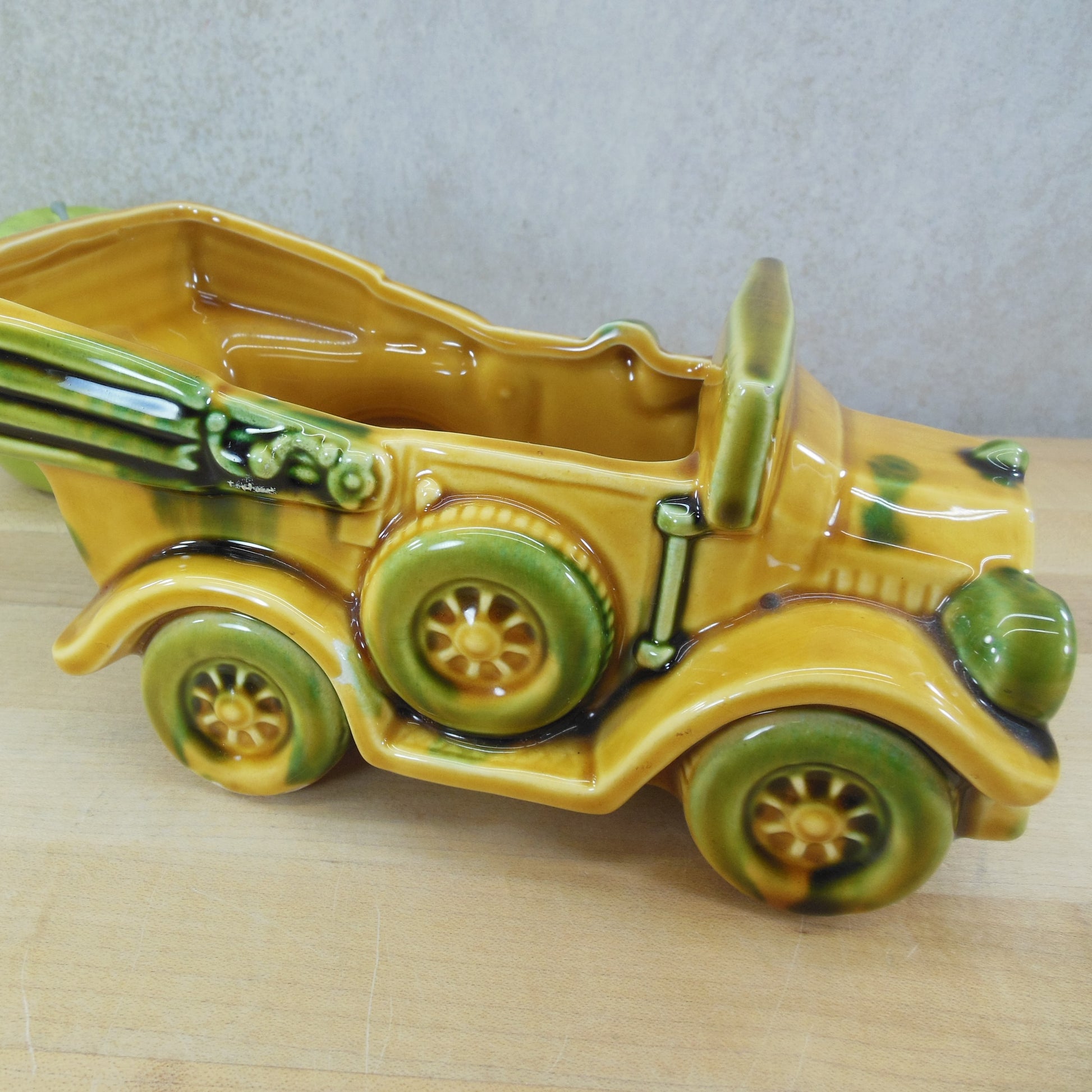 Relpo Japan Ceramic Antique Car Planter Yellow Green 6797 Vintage
