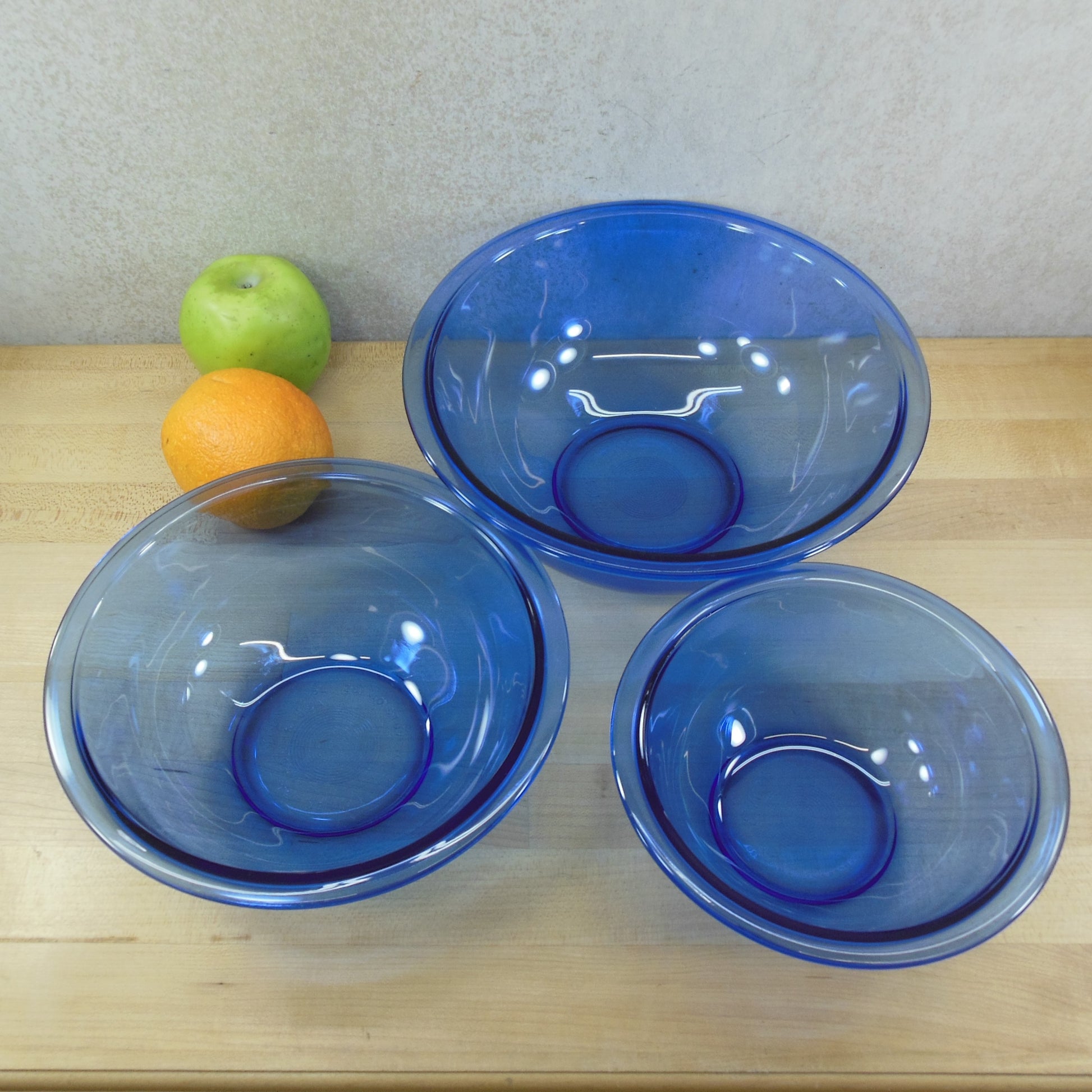 Pyrex USA Cobalt Blue Glass Mixing Bowls 3 Set 322 323 325