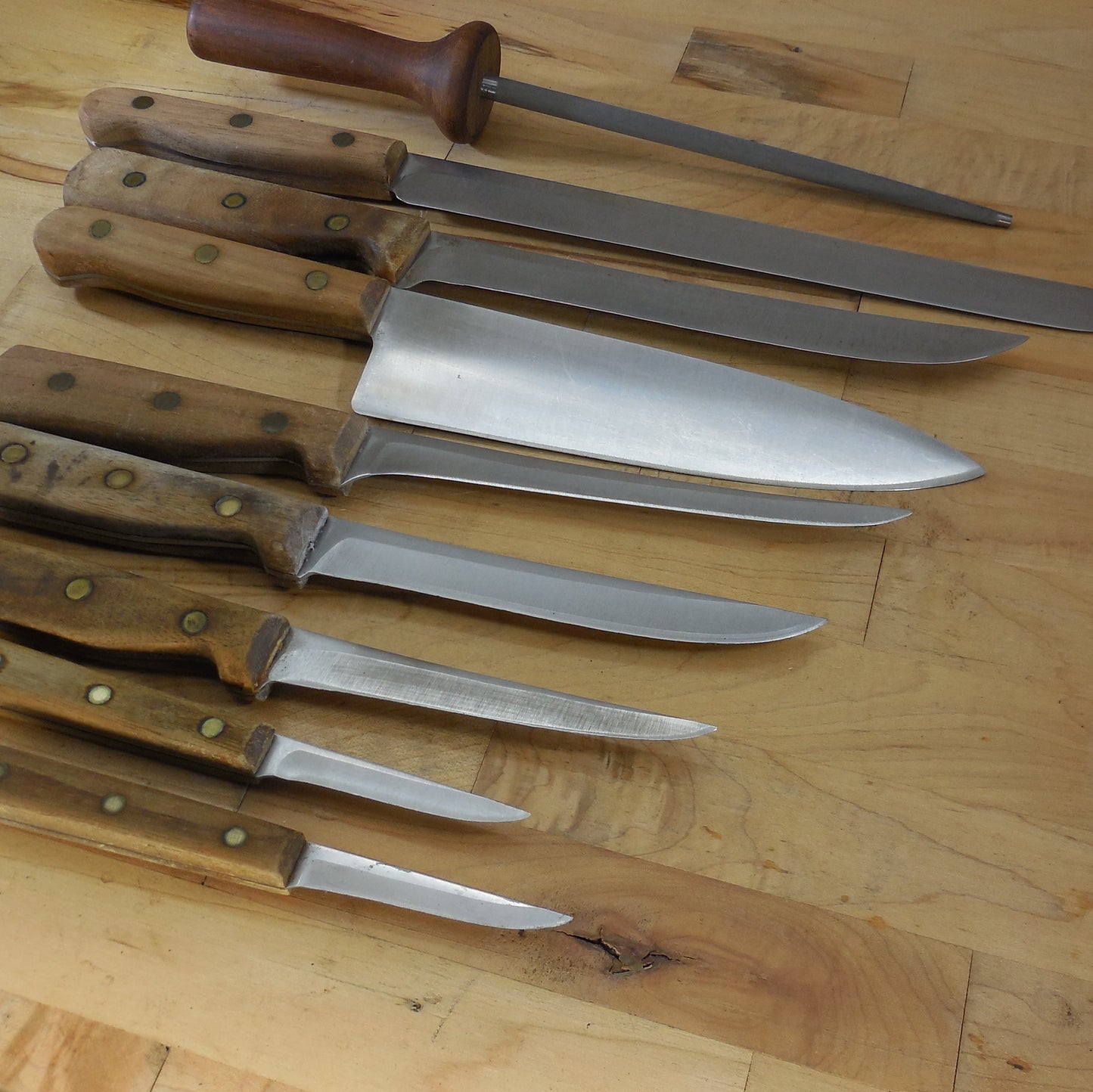 Chicago Cutlery Kitchen Knife Set Stainless Walnut Wood 9 Piece Block