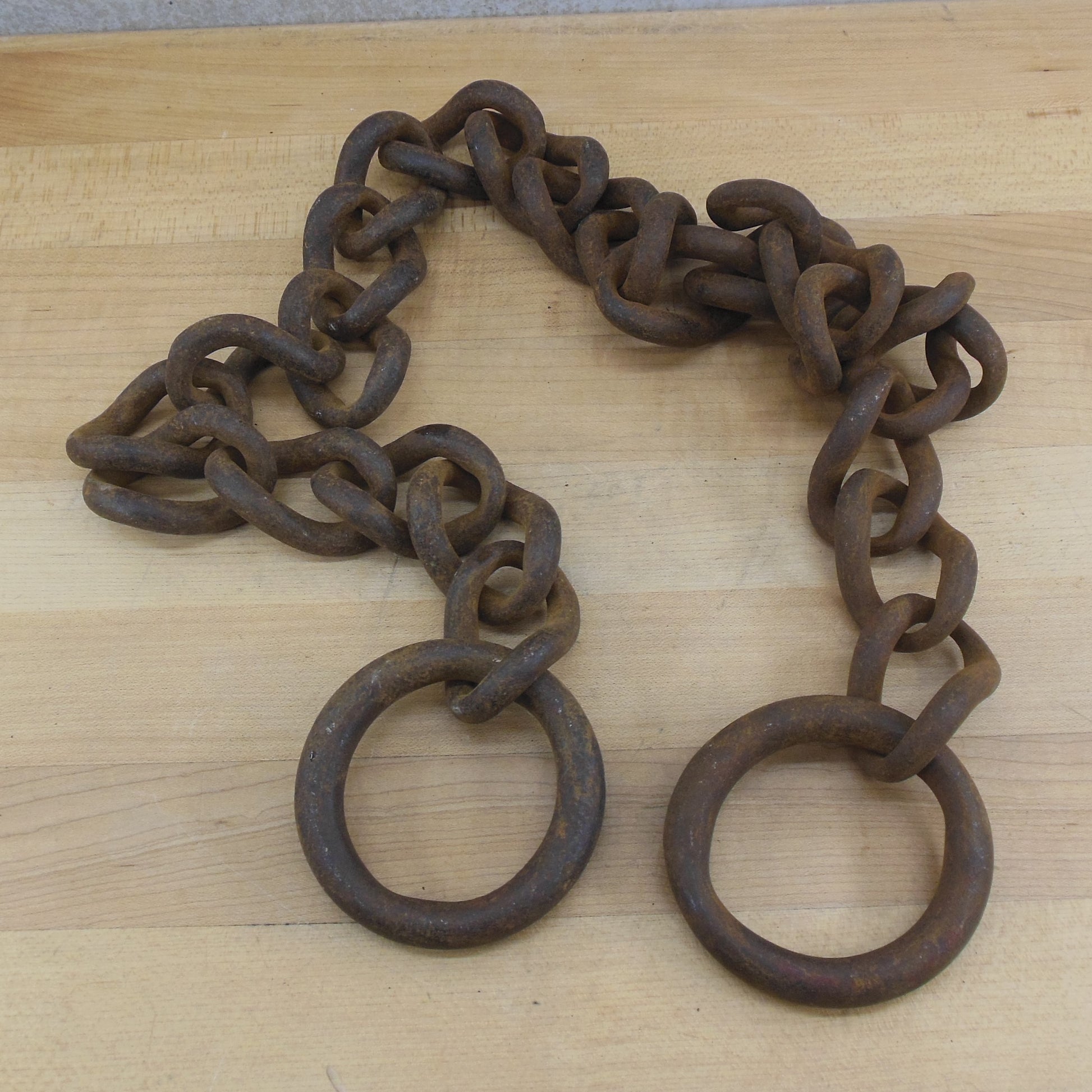 Antique 42" Iron Chain Round Circle Ends Farm Industrial Vintage