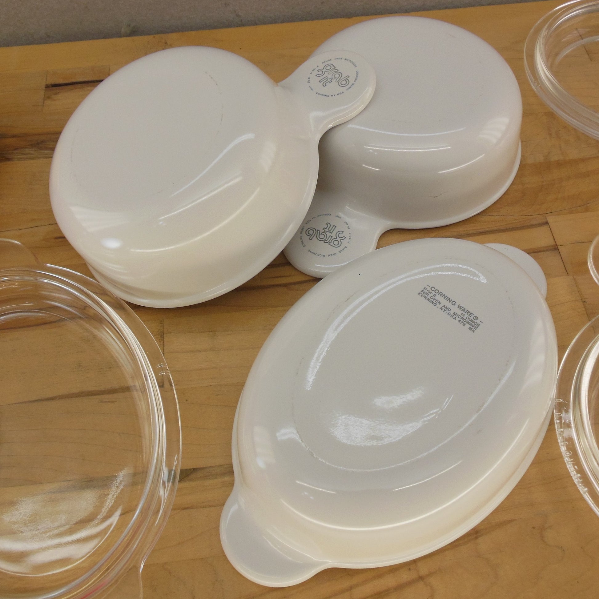Corning Ware P-14-B Oval Casserole Dish & Pair P-150-R Grab Its Lids White